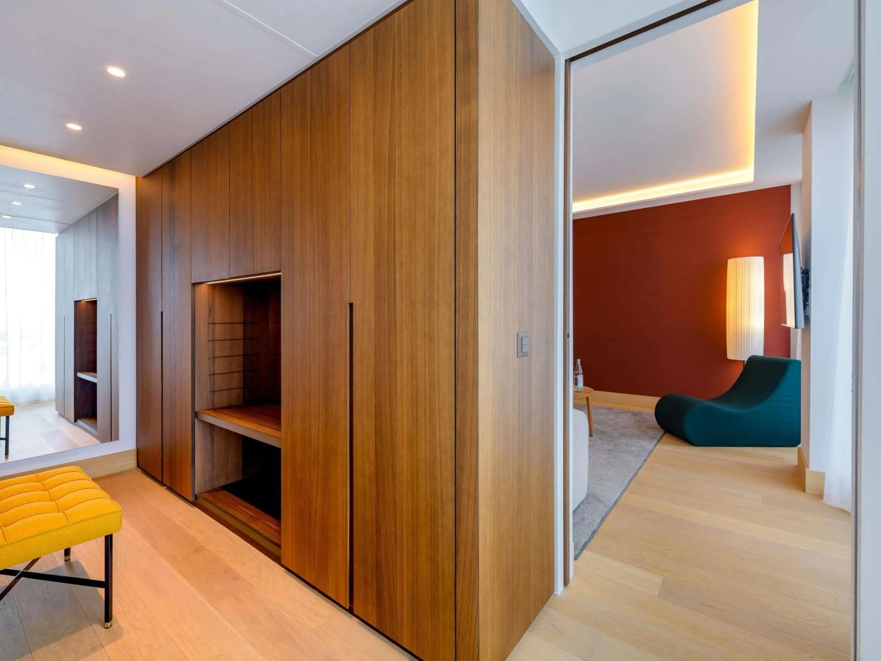 Bedroom, Bed in Mövenpick Hotel Basel