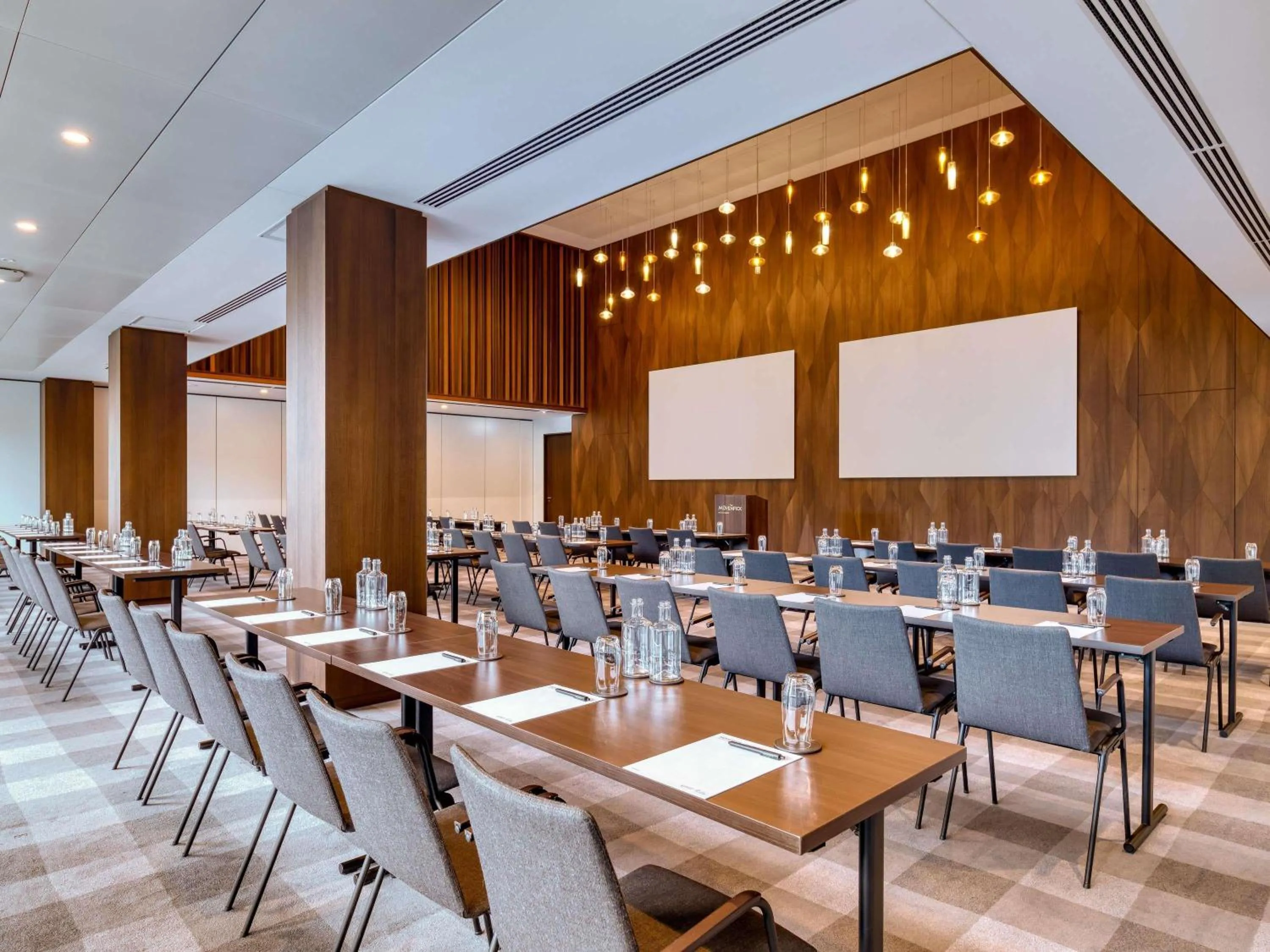 Meeting/conference room in Mövenpick Hotel Basel