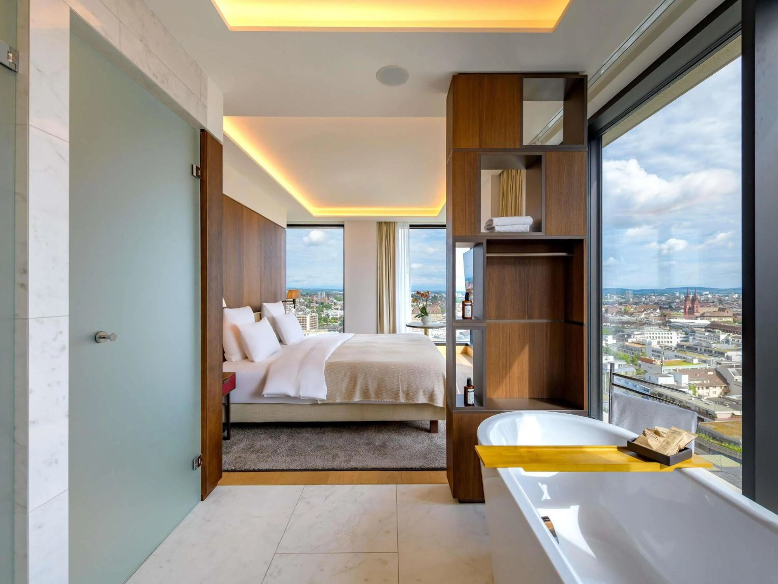 Bedroom, Bed in Mövenpick Hotel Basel