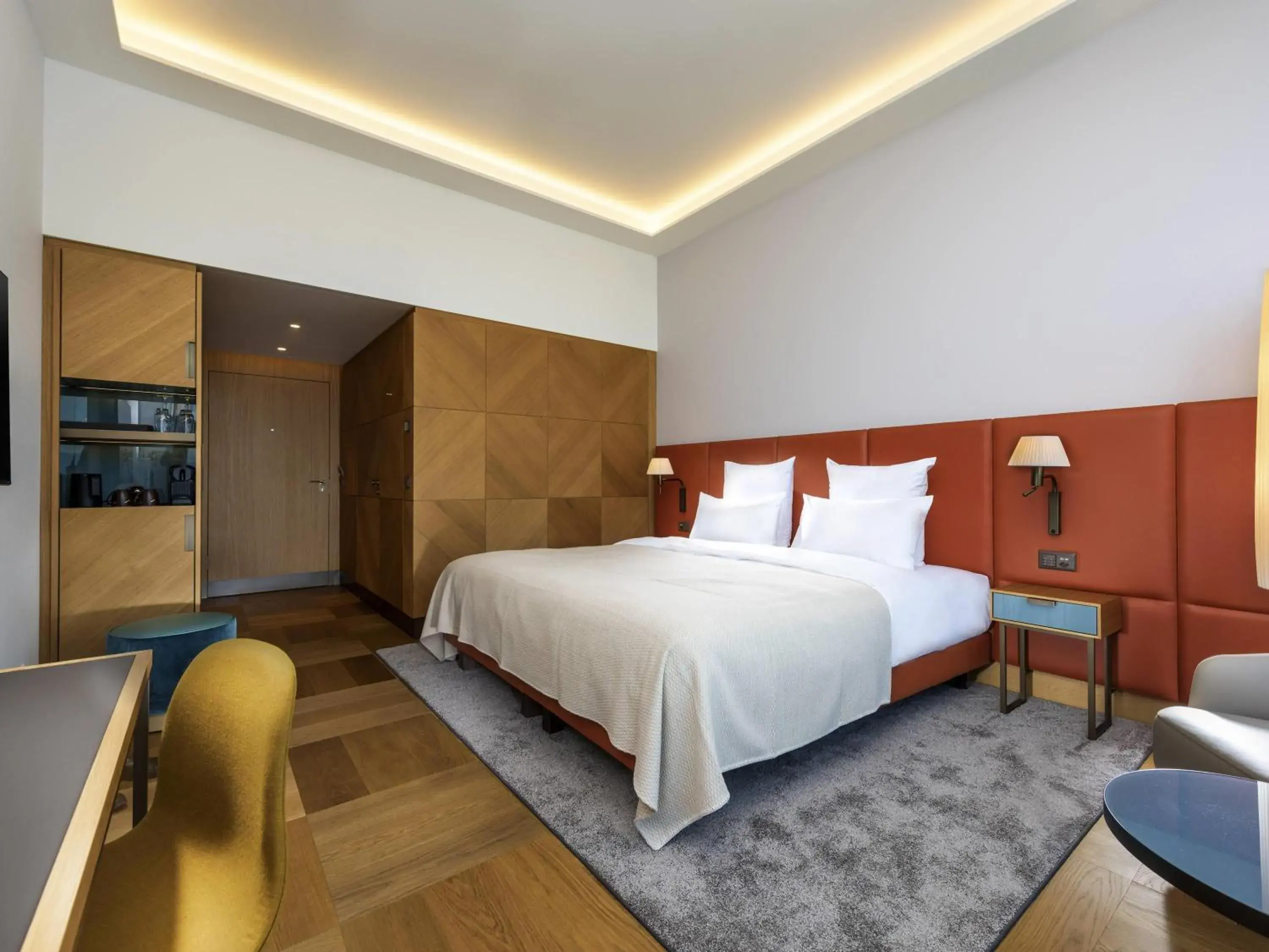 Bedroom, Bed in Mövenpick Hotel Basel Bedroom, Bed in Mövenpick Hotel Basel