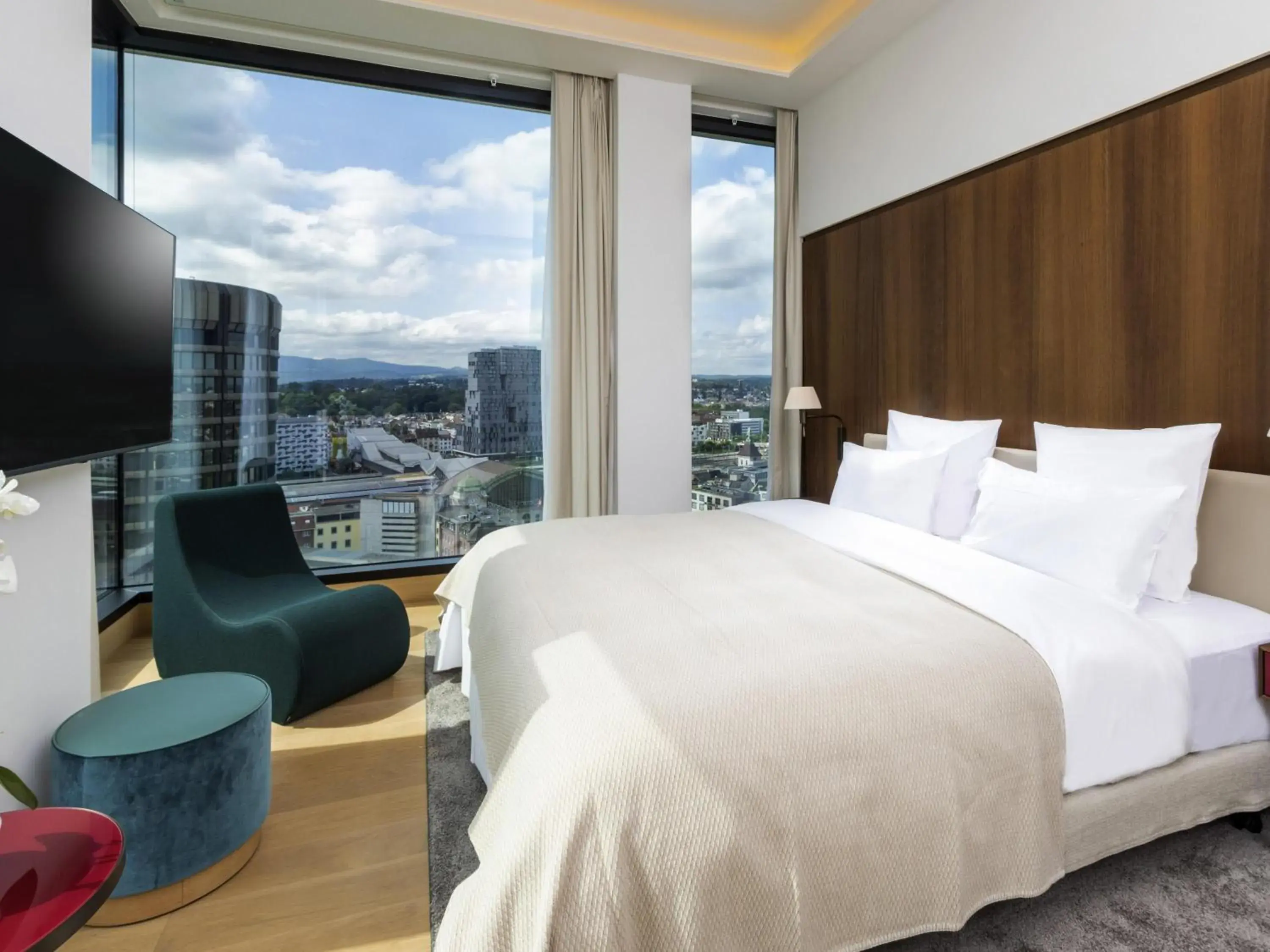 Bedroom, Bed in Mövenpick Hotel Basel Bedroom, Bed in Mövenpick Hotel Basel