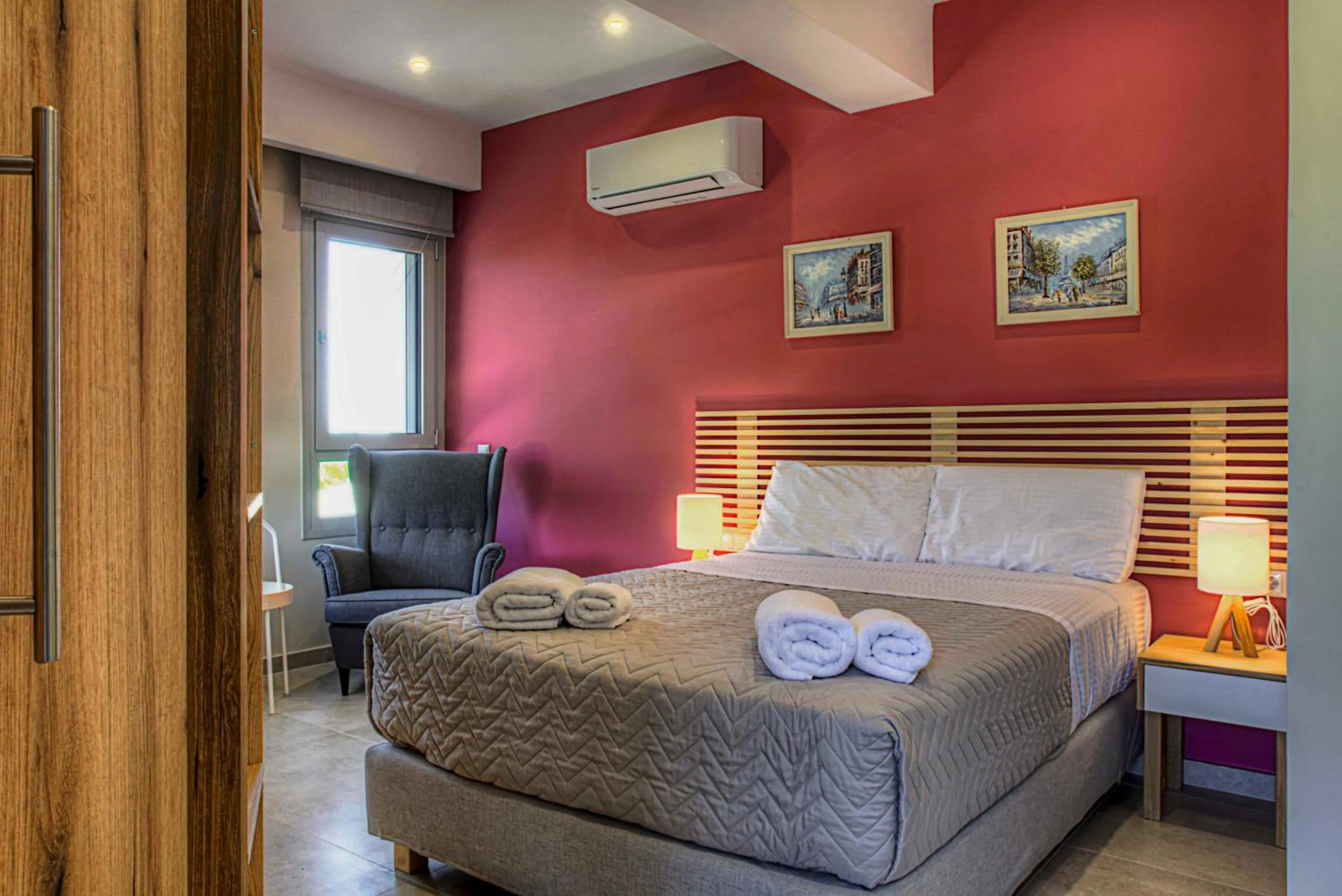 Bedroom, Bed in Tessera Villas & Studios Collection