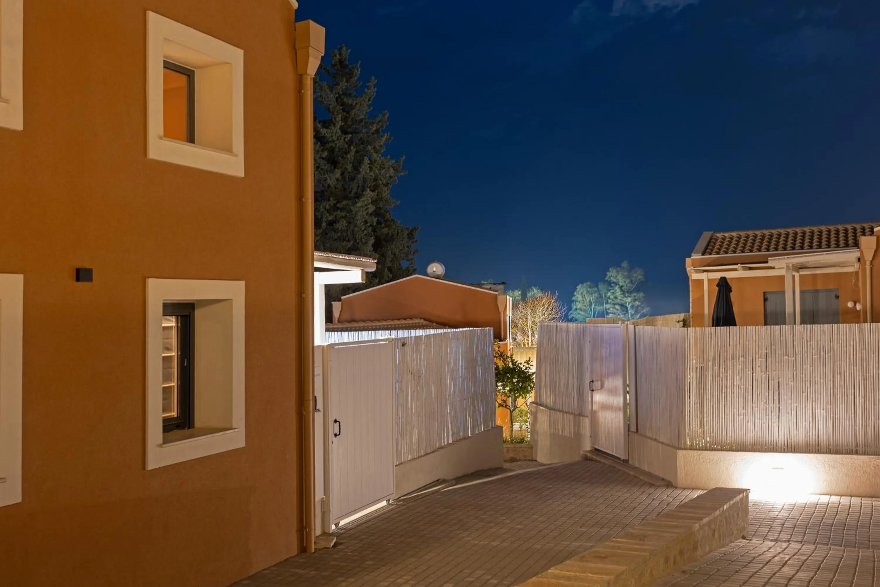 Tessera Villas & Studios Collection