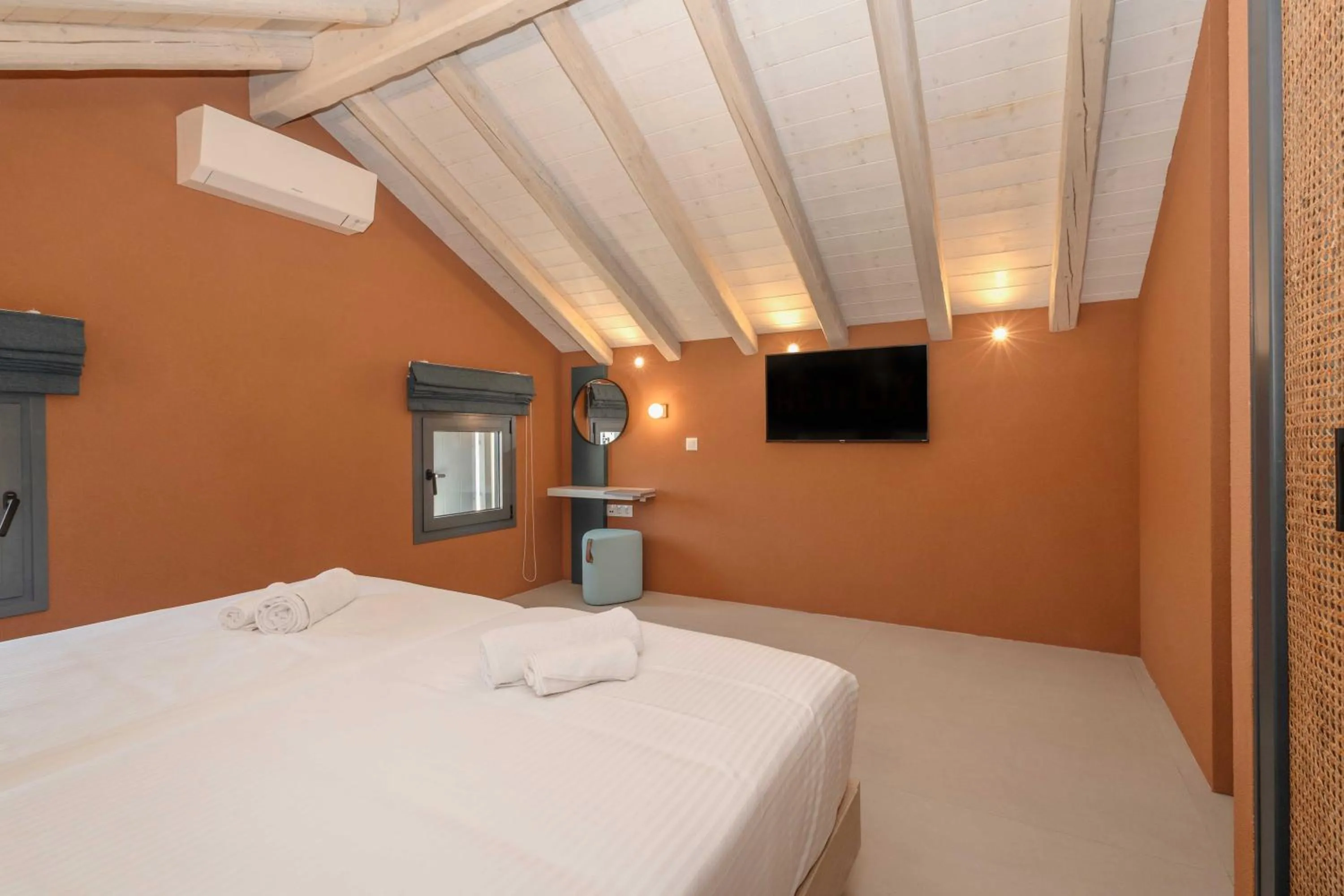 Bedroom, Bed in Tessera Villas & Studios Collection