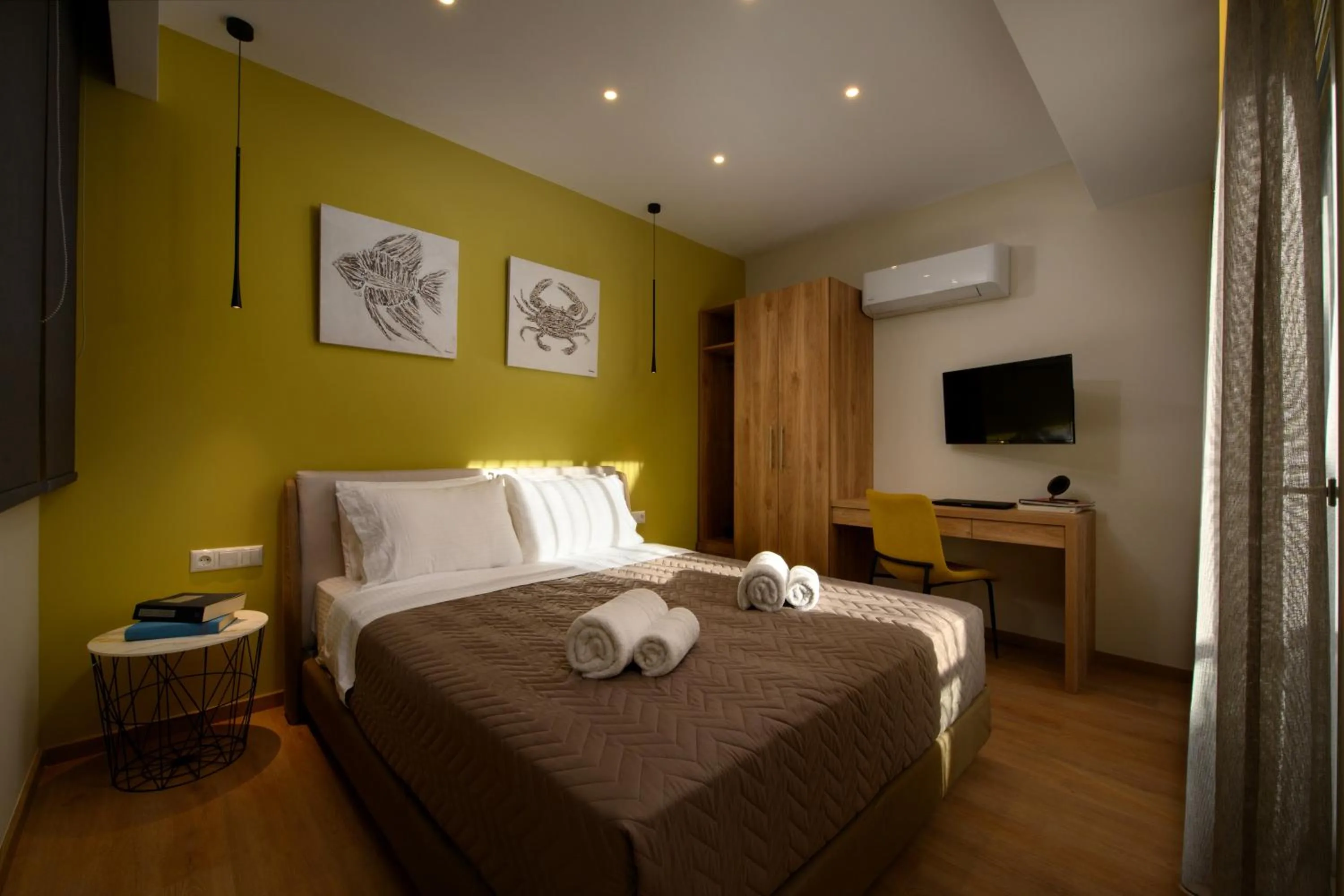 Bedroom, Bed in Tessera Villas & Studios Collection