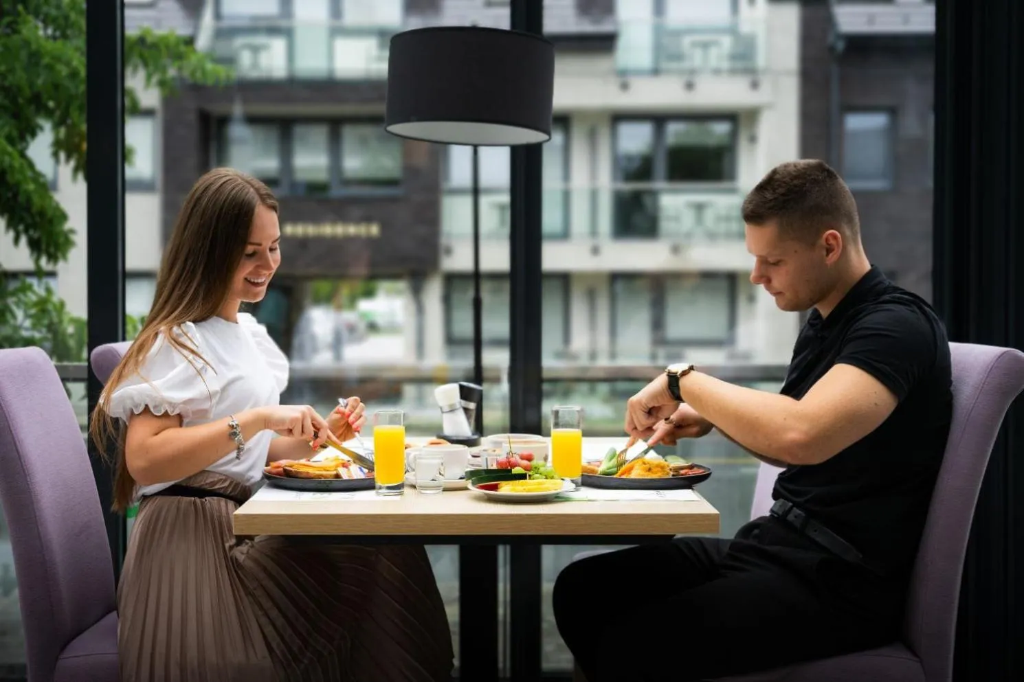 Restaurant/places to eat in R31 Residence