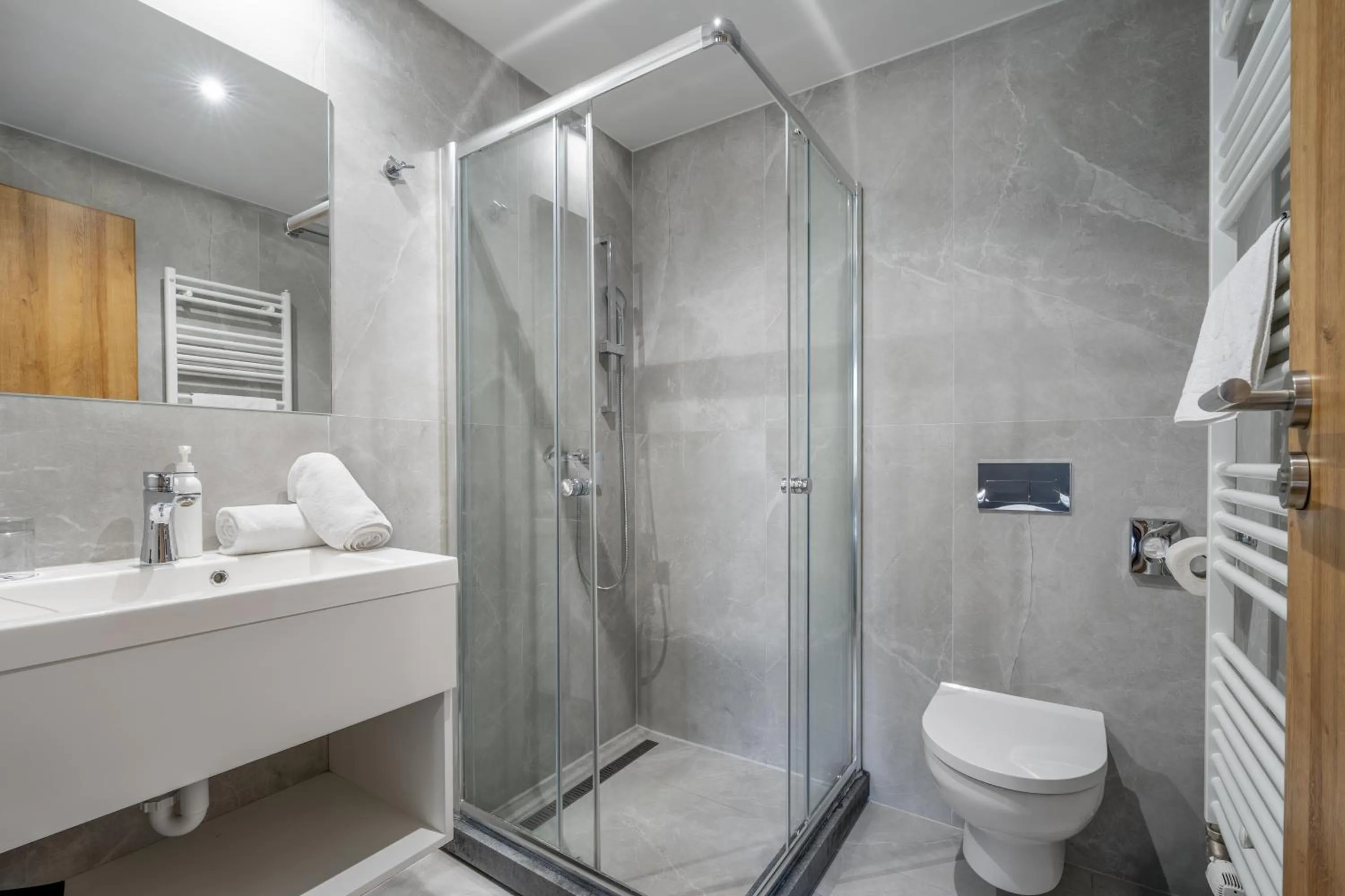 Shower in R31 Residence