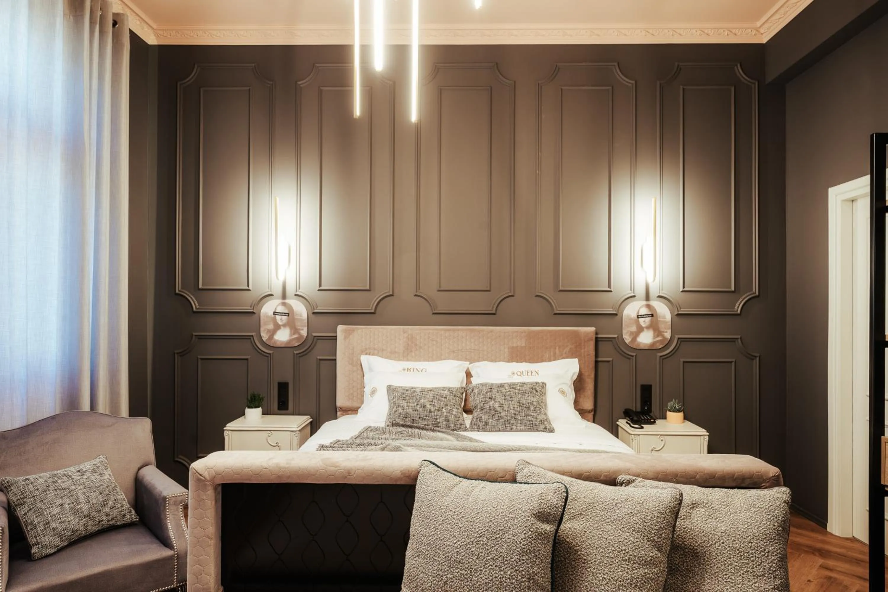 Bed in Espero Royal Stay