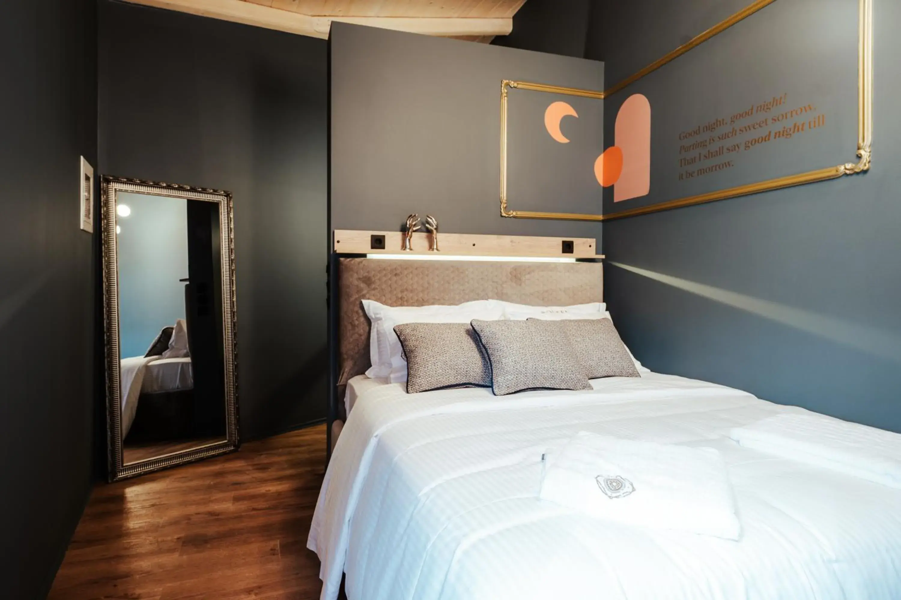 Superior Double Room in Espero Royal Stay Superior Double Room in Espero Royal Stay