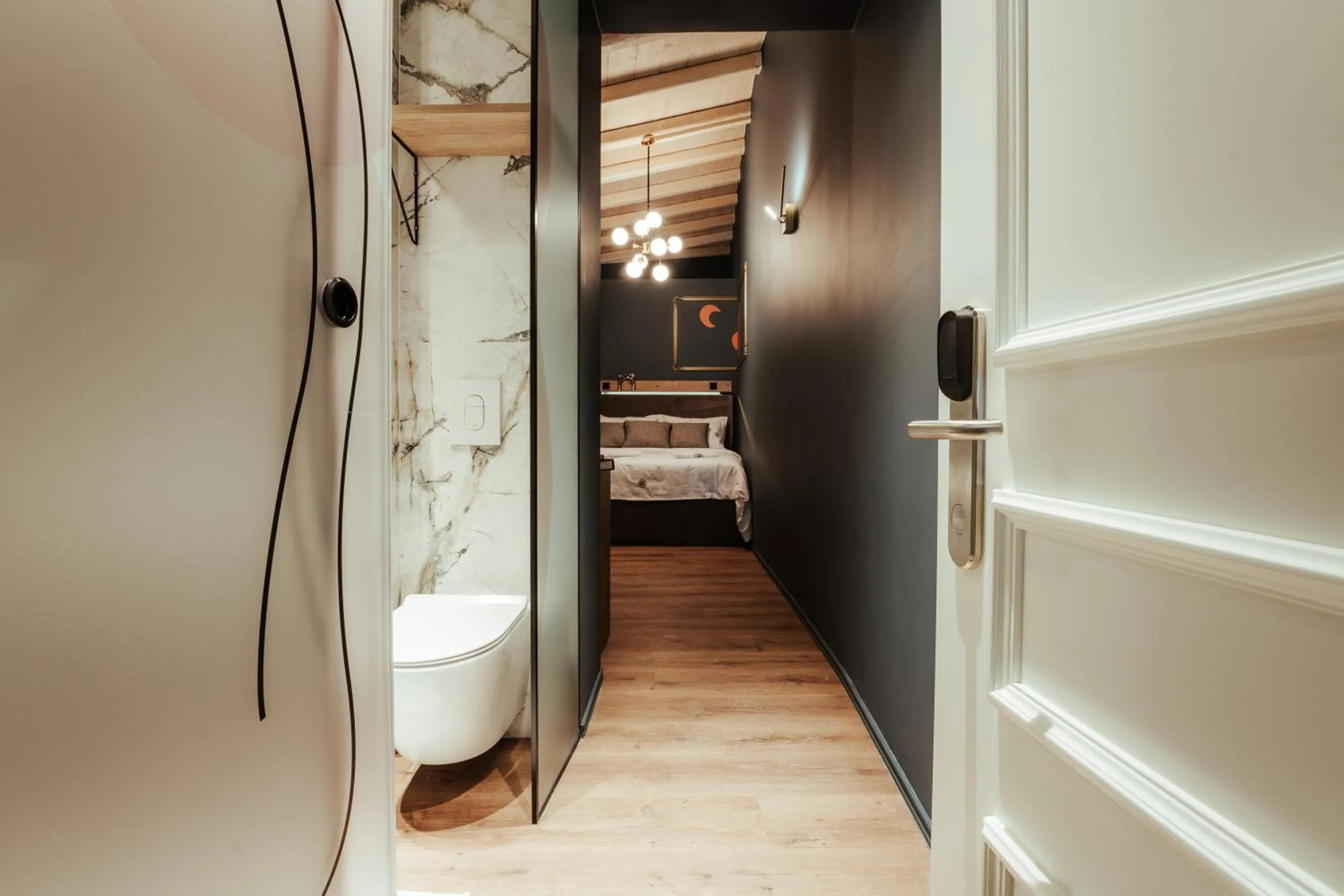 Bathroom, Bed in Espero Royal Stay