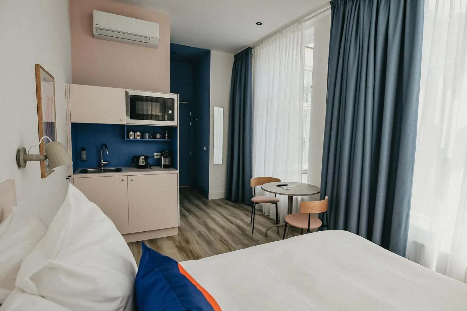 Photo of the whole room, Bed in Hotel Bries Den Haag - Scheveningen