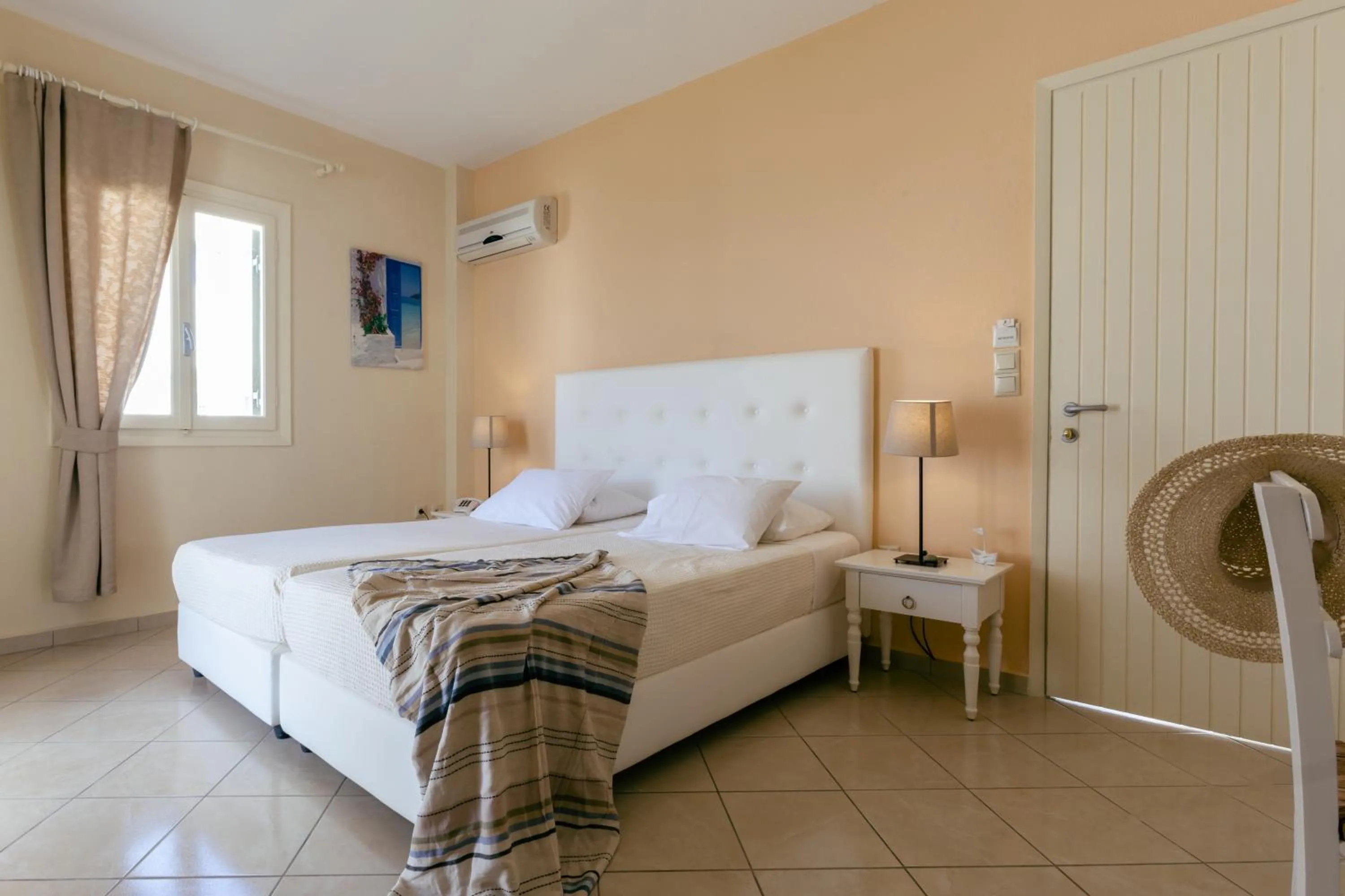 Bed in Mikri Vigla Hotel Beach Resort