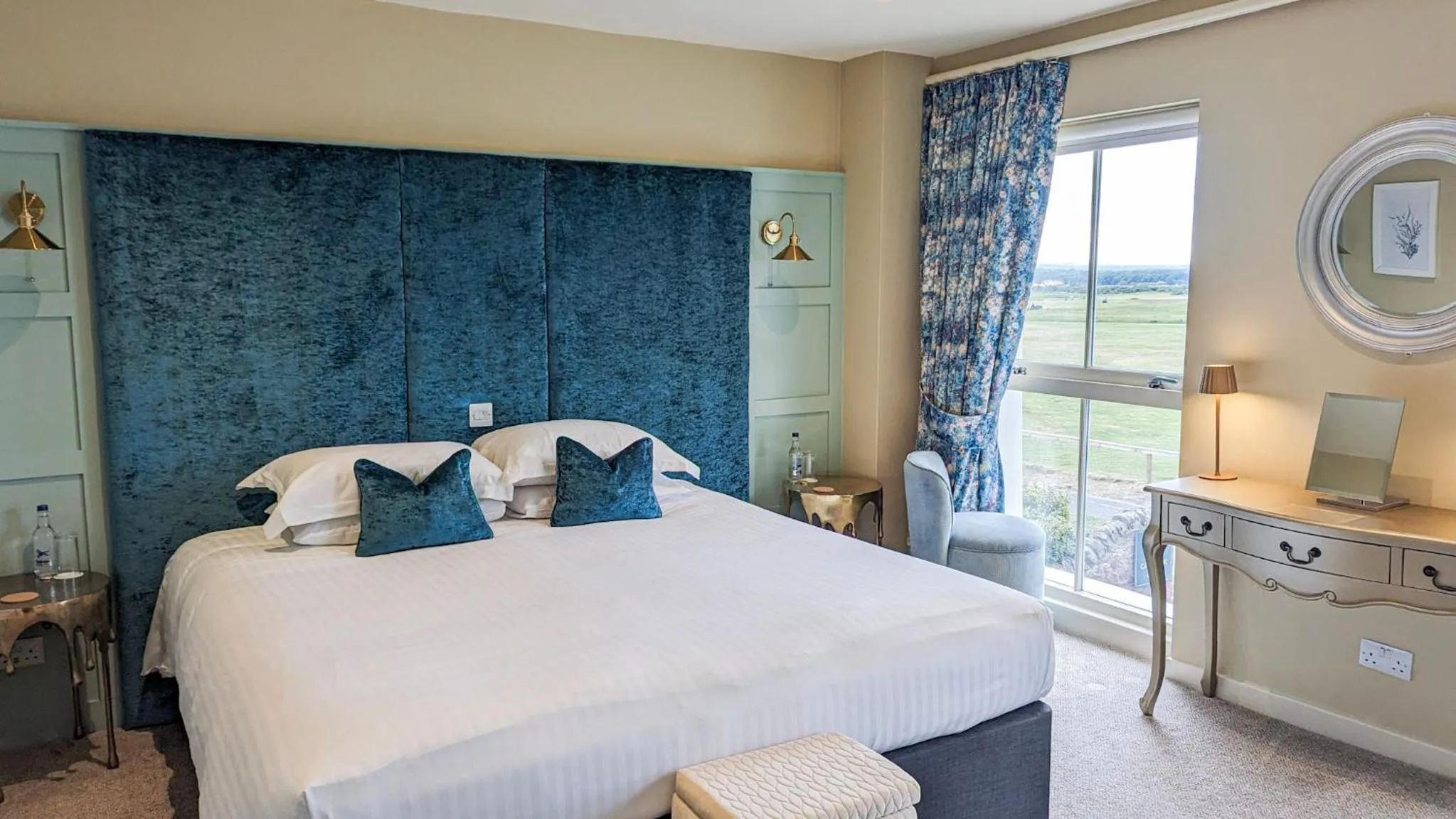 Bedroom, Bed in The Mallard Hotel