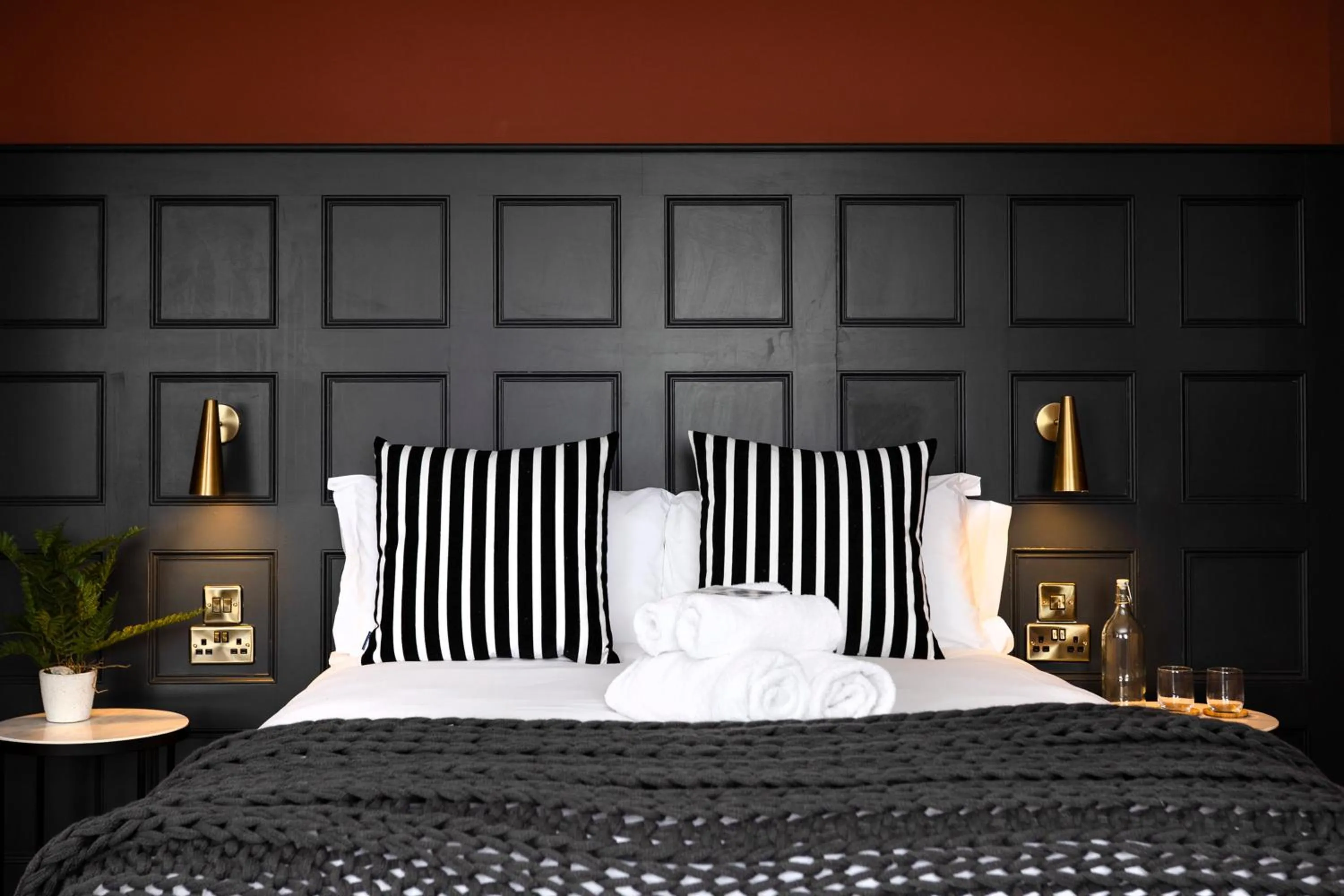 Bed in 29 Queen Street Aparthotel