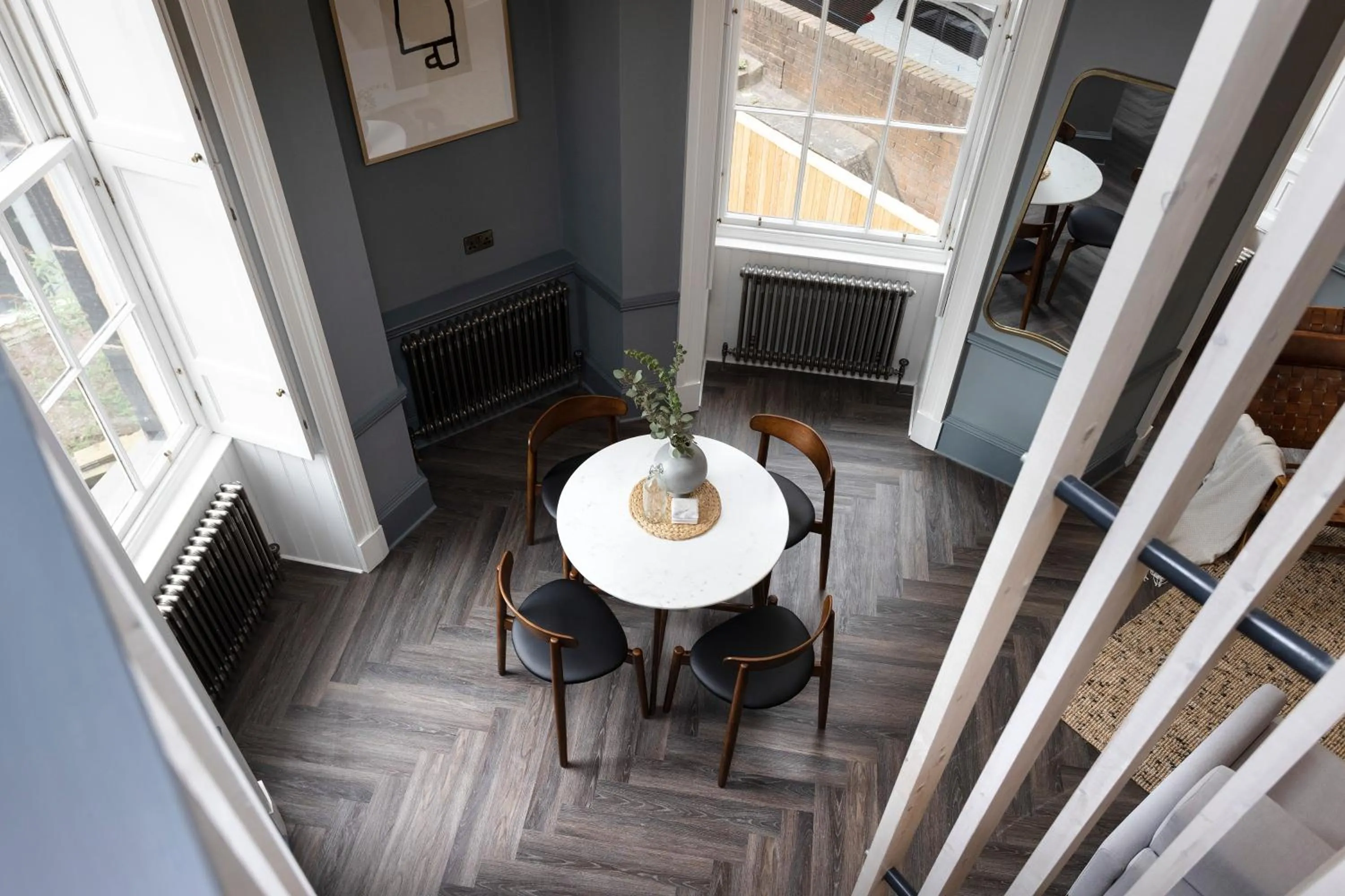 Dining area in 29 Queen Street Aparthotel