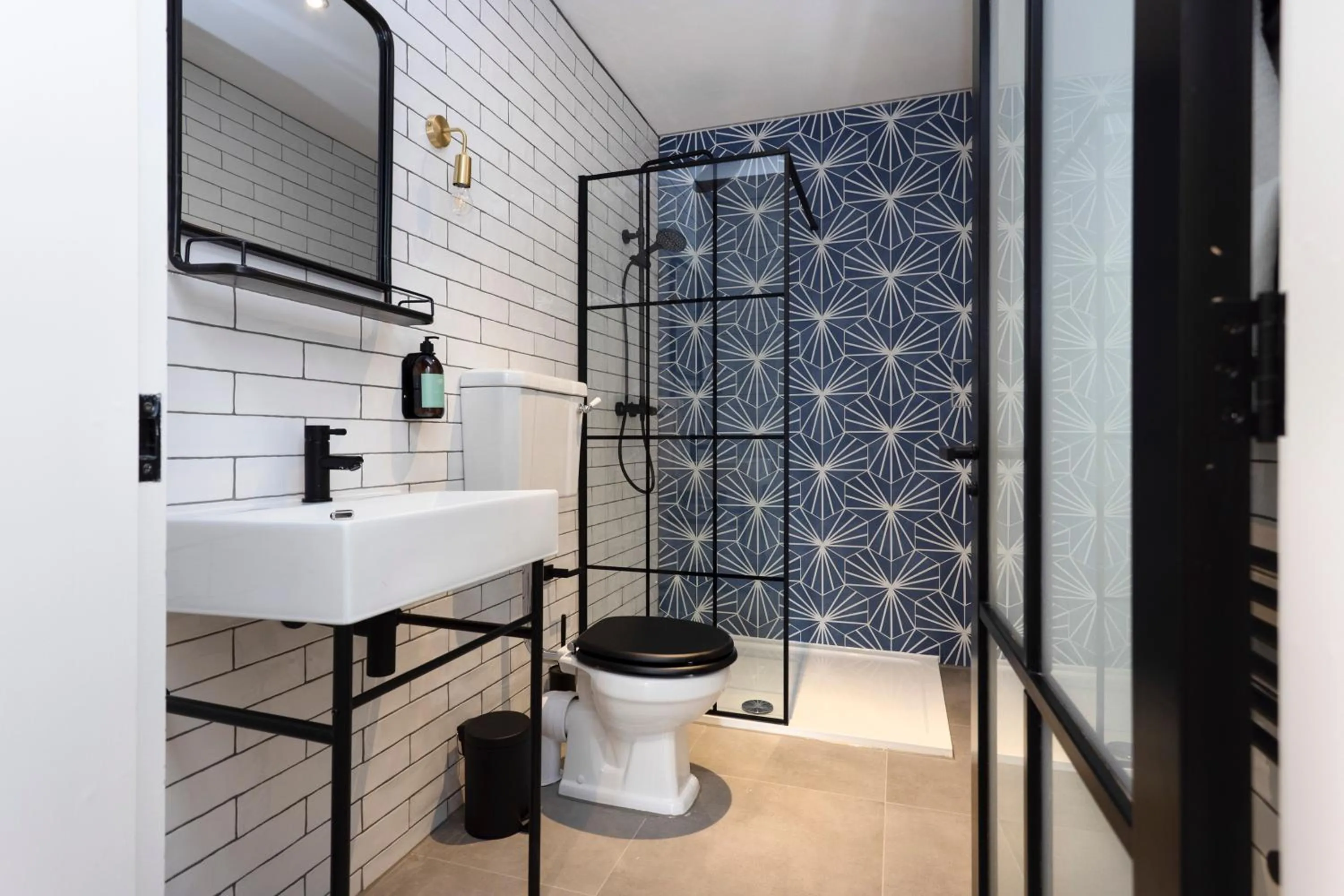 Bathroom in 29 Queen Street Aparthotel