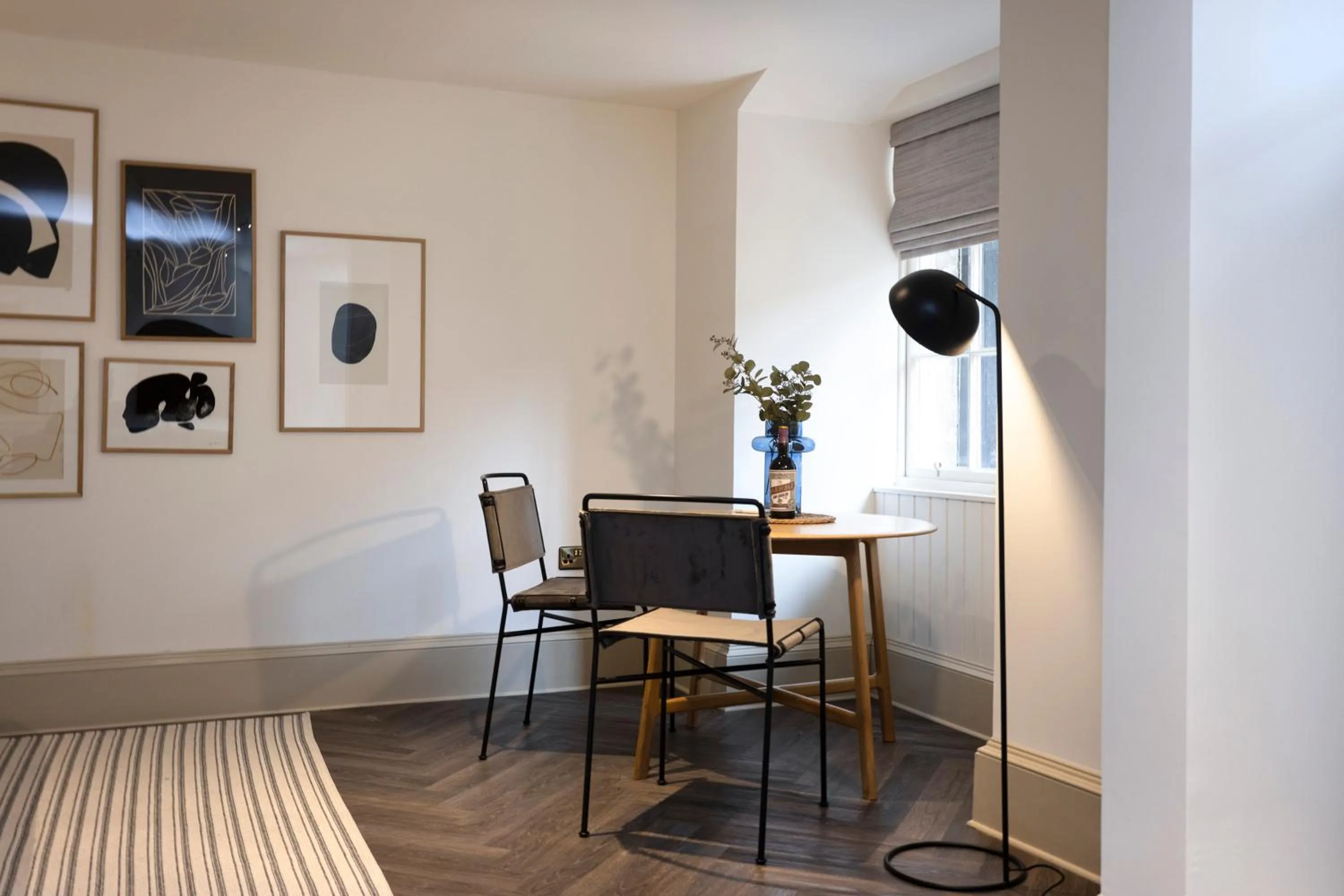 Dining area in 29 Queen Street Aparthotel