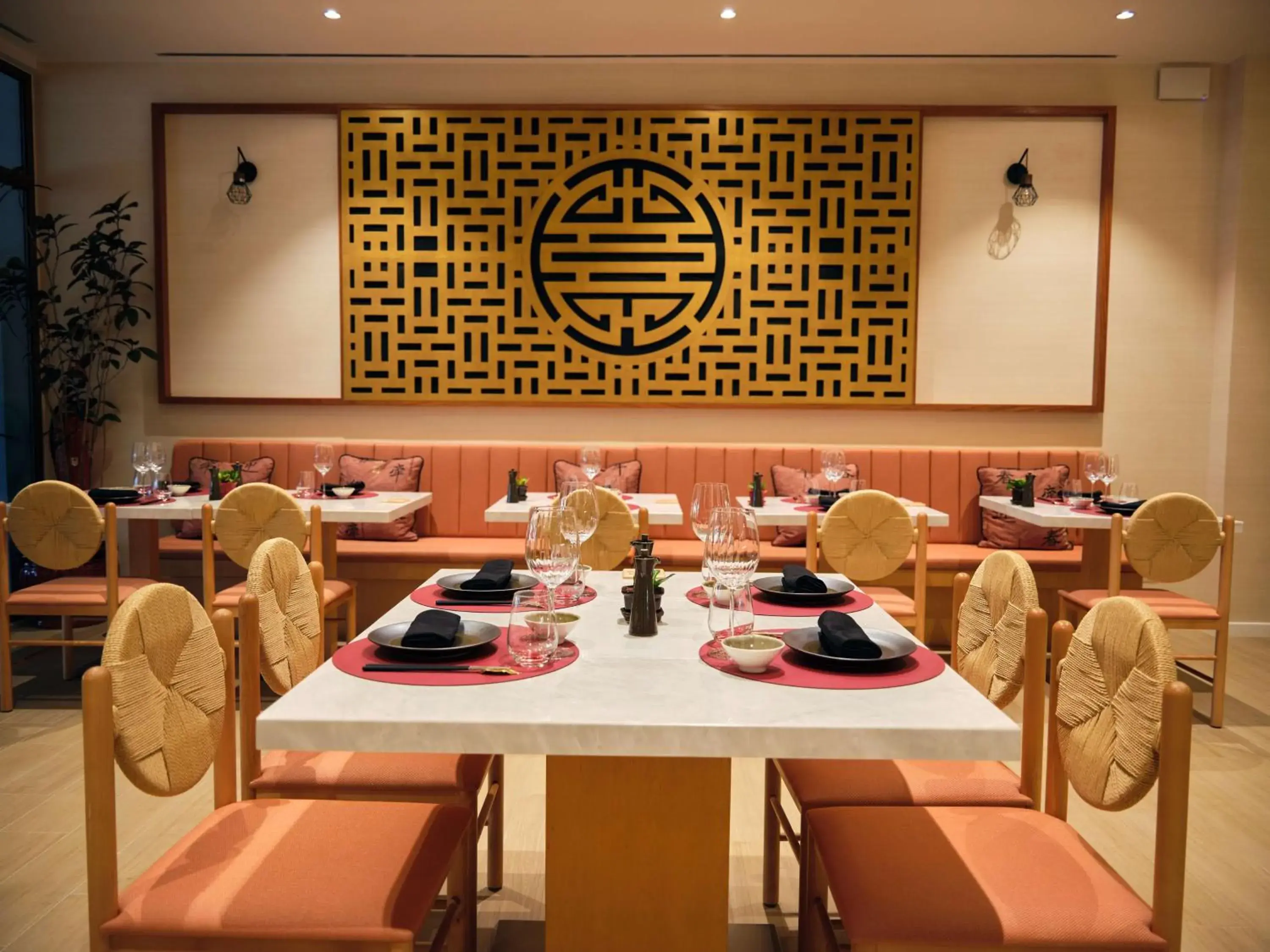 Restaurant/places to eat in Hilton Hotel Tahiti Restaurant/places to eat in Hilton Hotel Tahiti