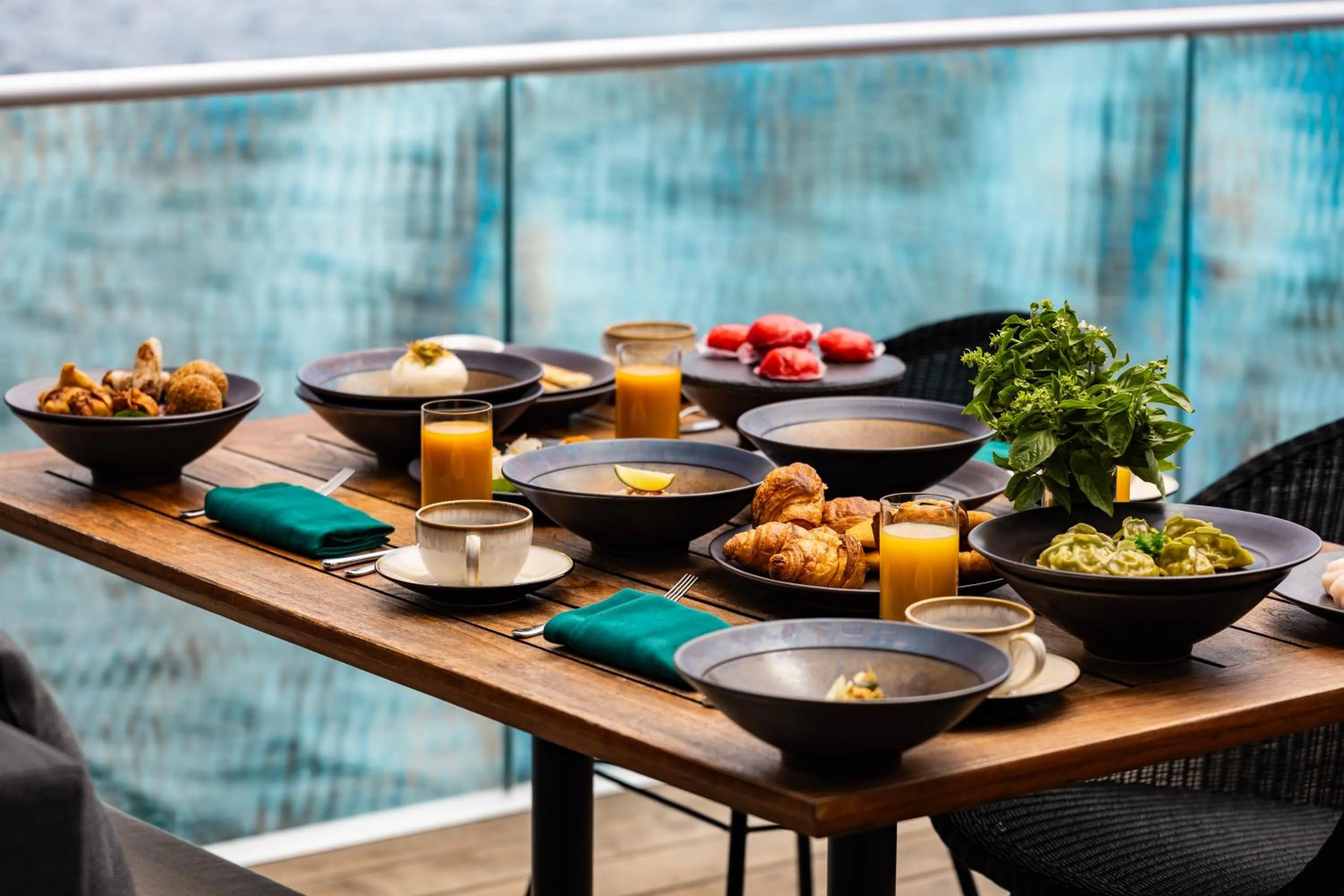 Restaurant/places to eat in Hilton Hotel Tahiti