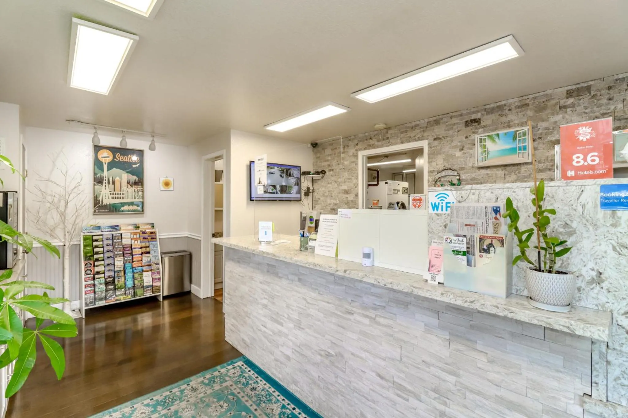 Lobby or reception in Belfair Motel