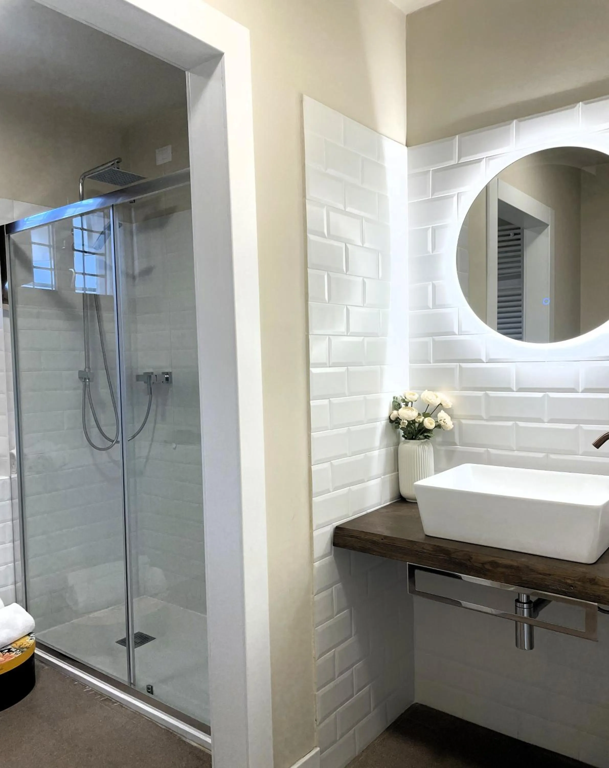 Shower in Albergo Diffuso Ginevra Boutique Rooms - Palazzo Leosini - Residenze D'Epoca