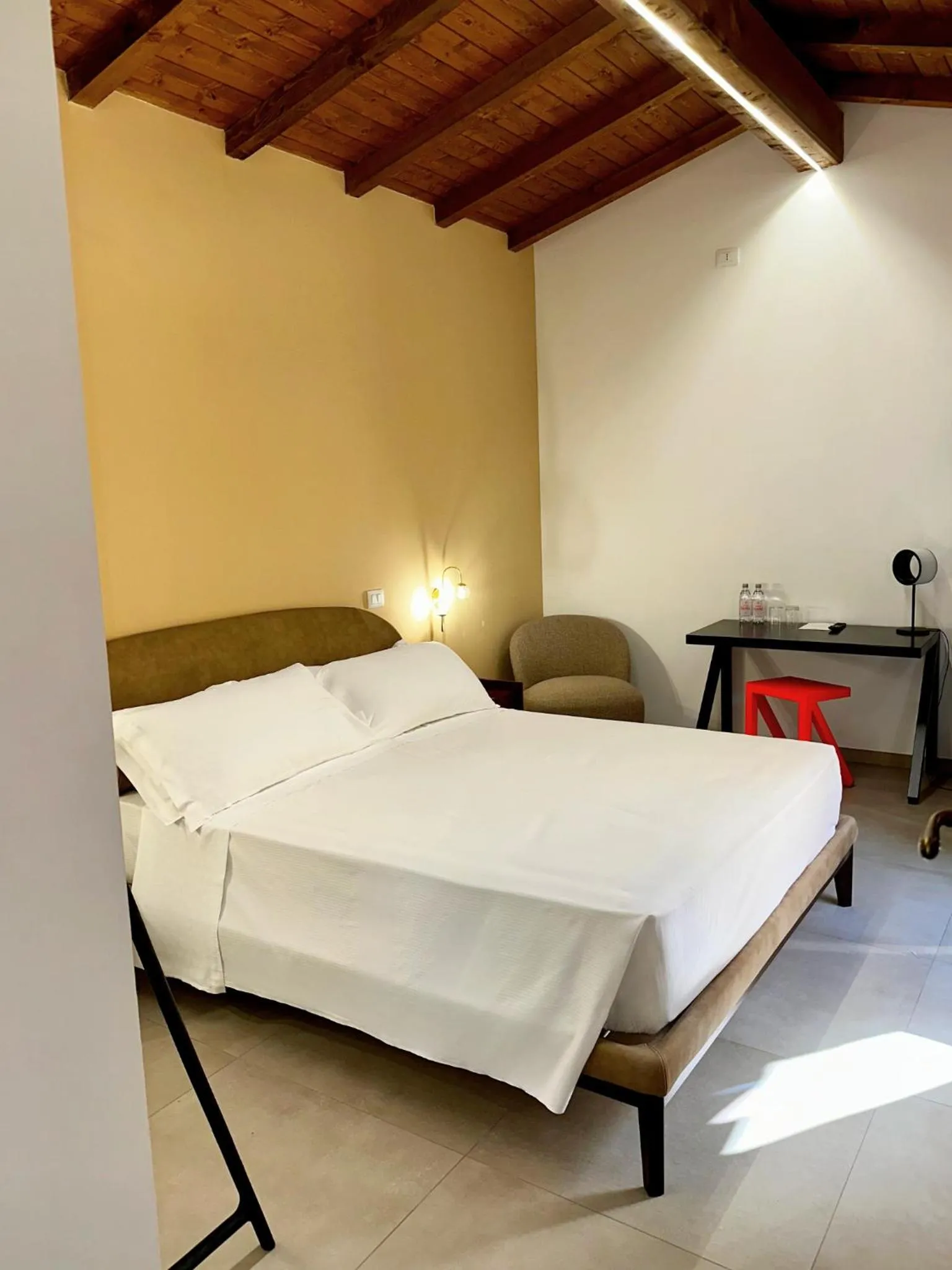 Bed in Ginevra Boutique Rooms - Palazzo Leosini - Residenze D'Epoca
