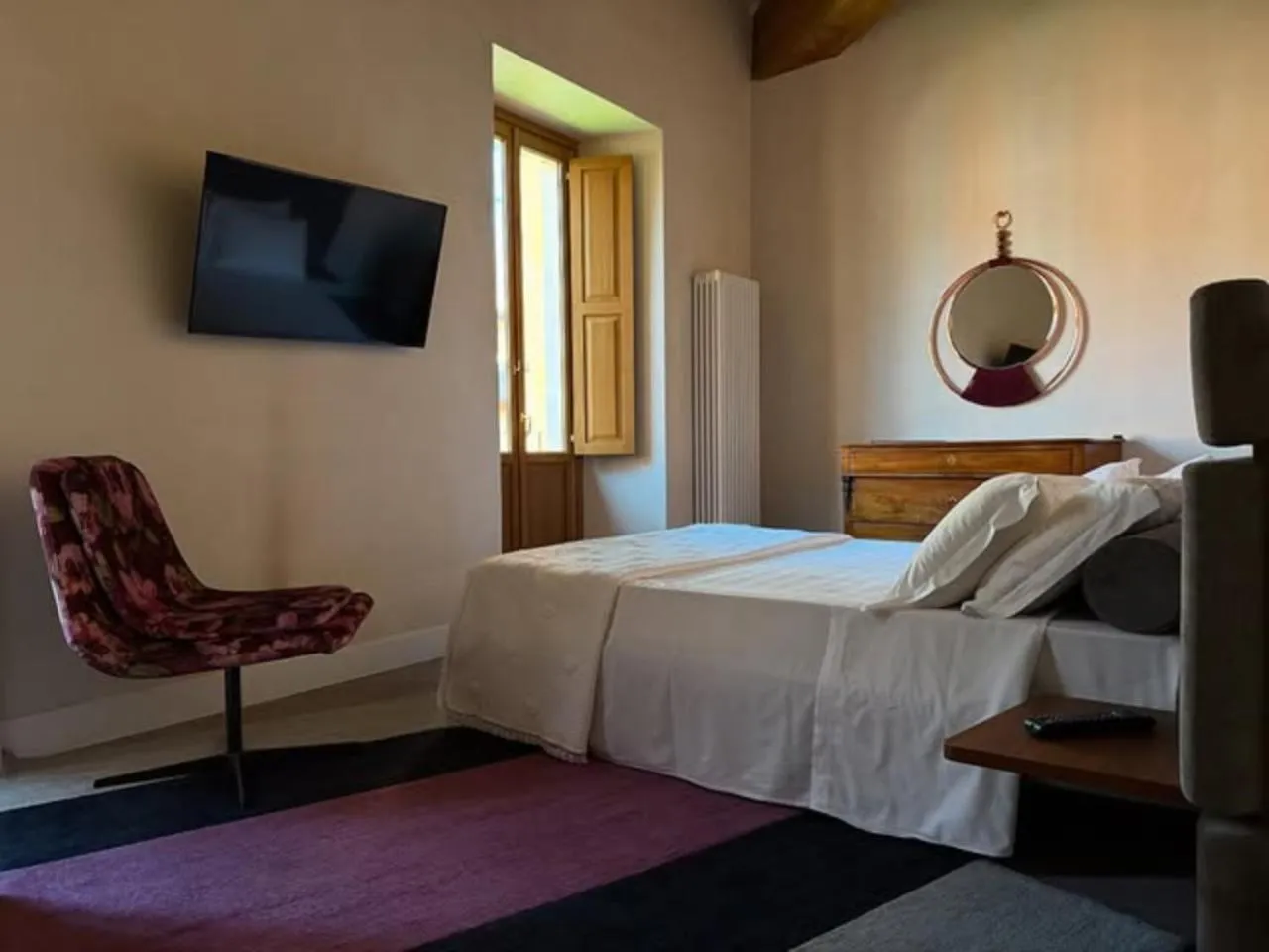 Bed in Ginevra Boutique Rooms - Palazzo Leosini - Residenze D'Epoca