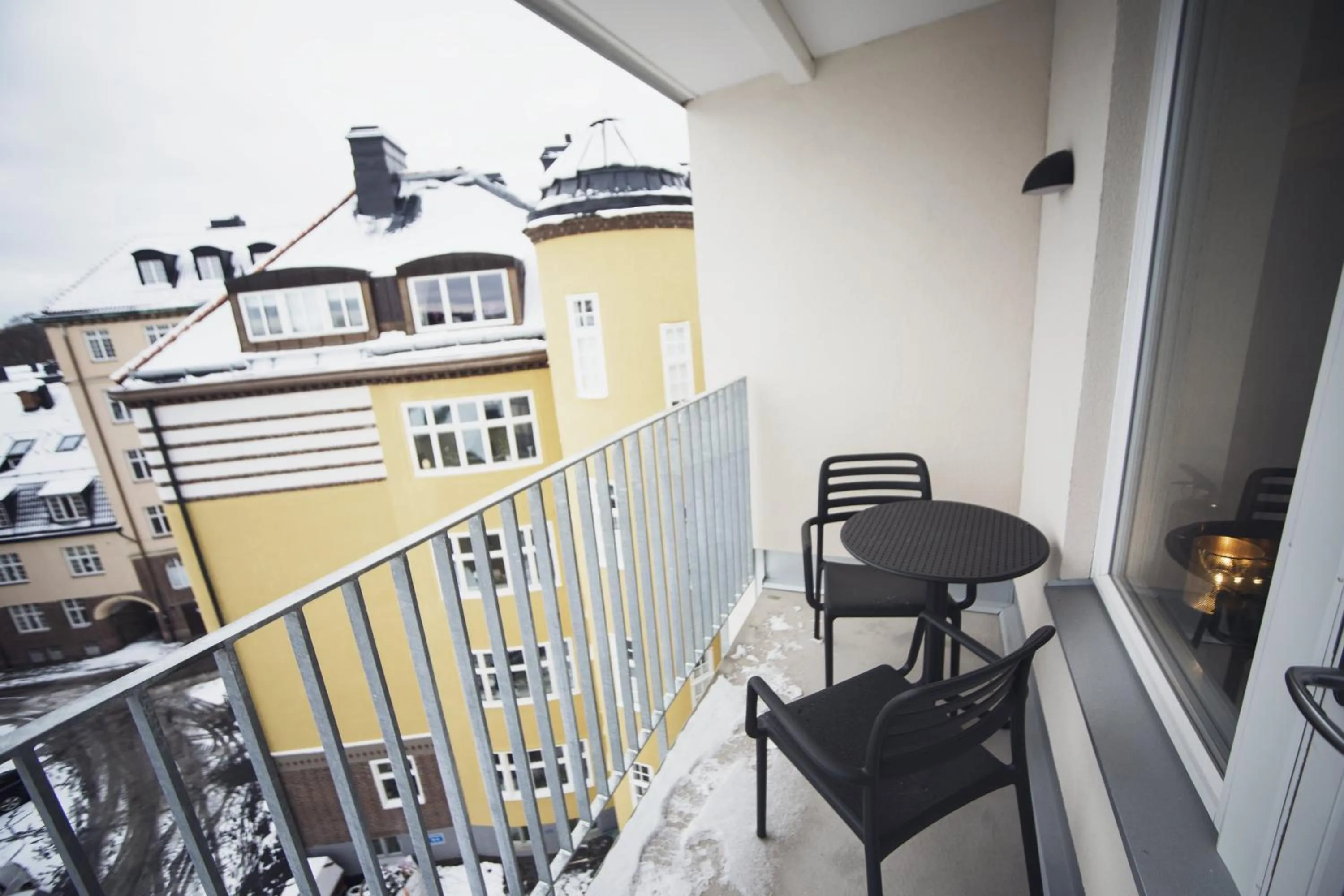 Sky Hotel Apartments, Hospitalstorget