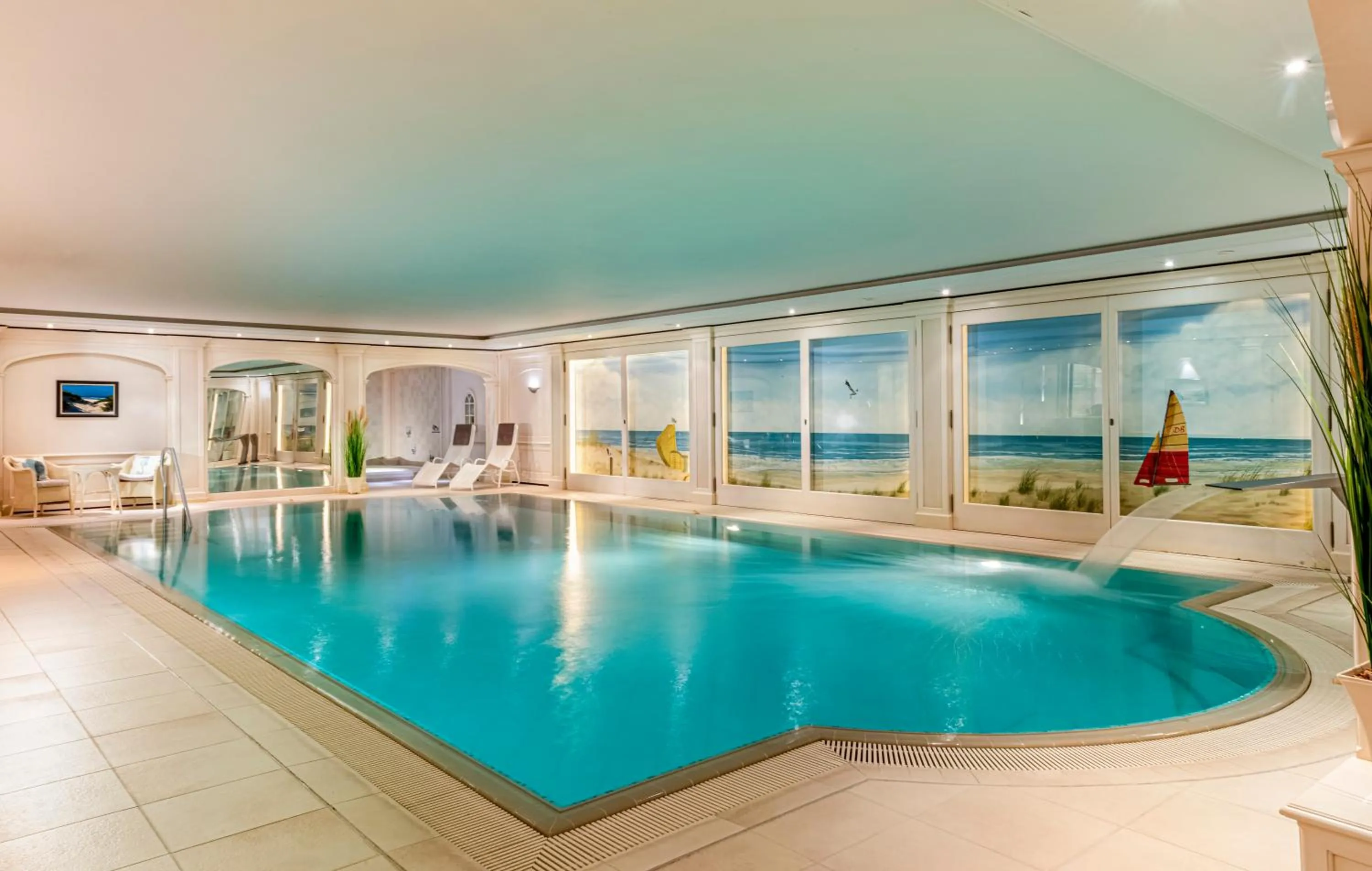 Swimming pool in Landhaus Carstens