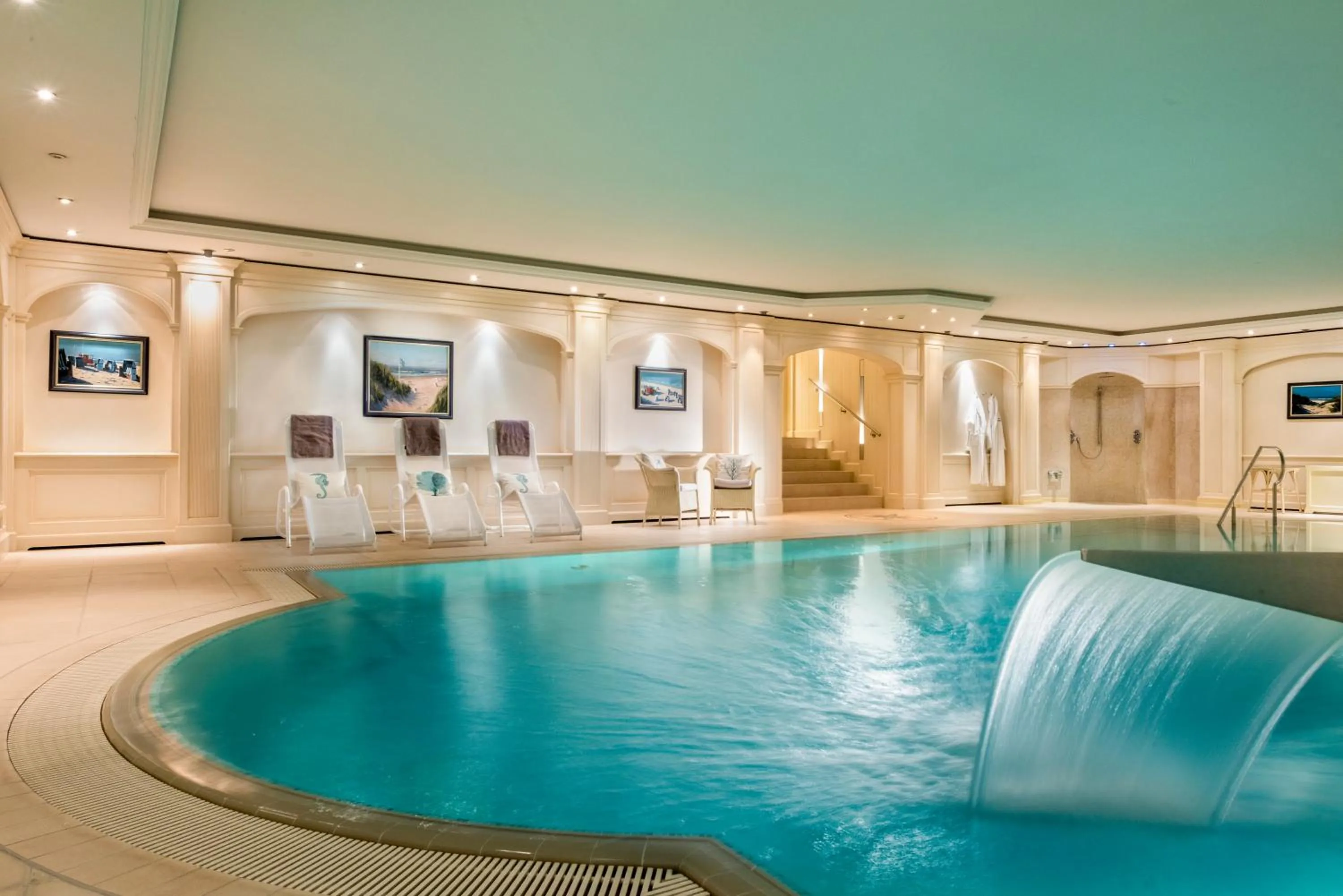 Swimming pool in Landhaus Carstens