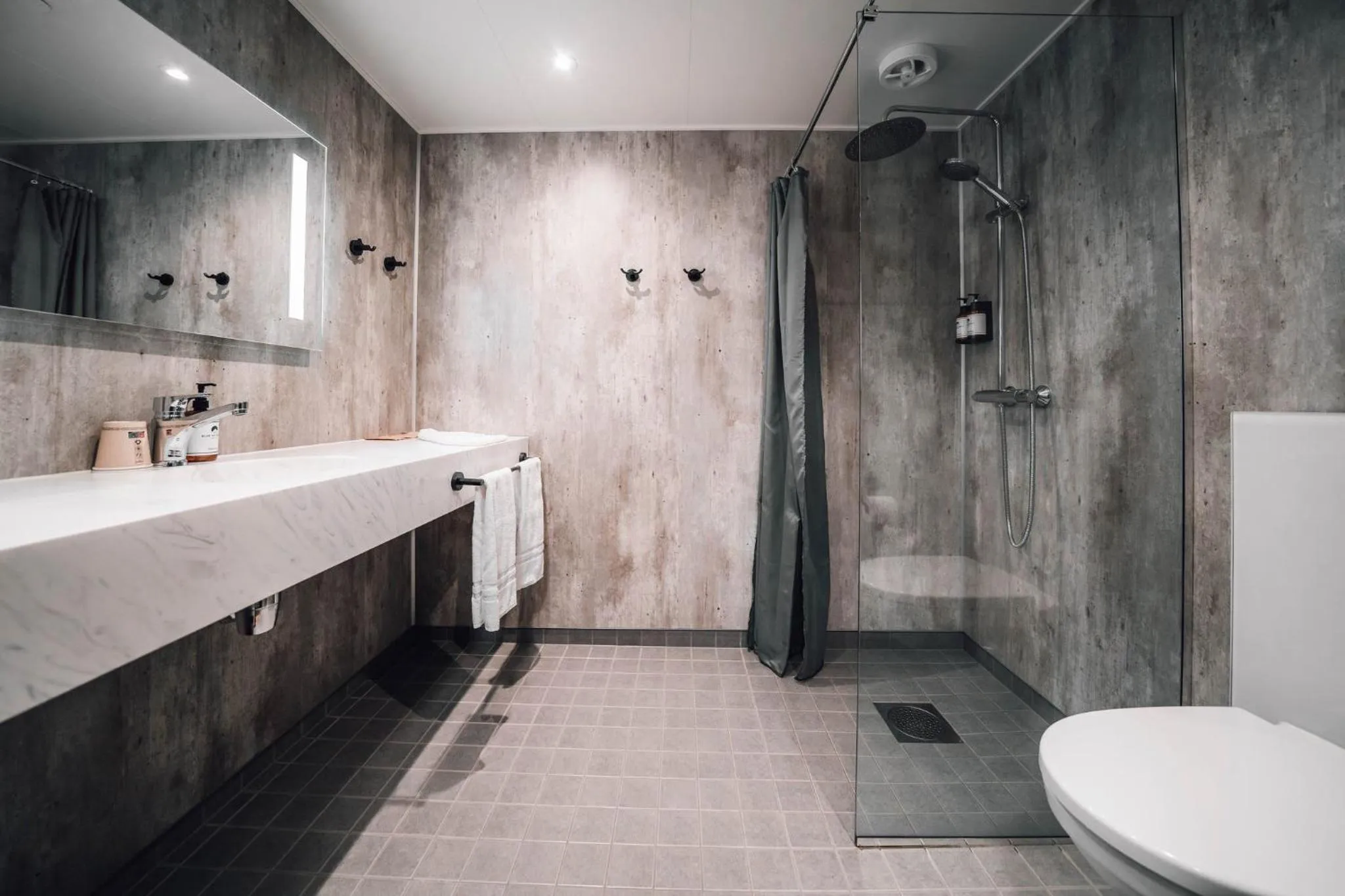 Bathroom in Blue Hotel Fagrilundur - On The Golden Circle