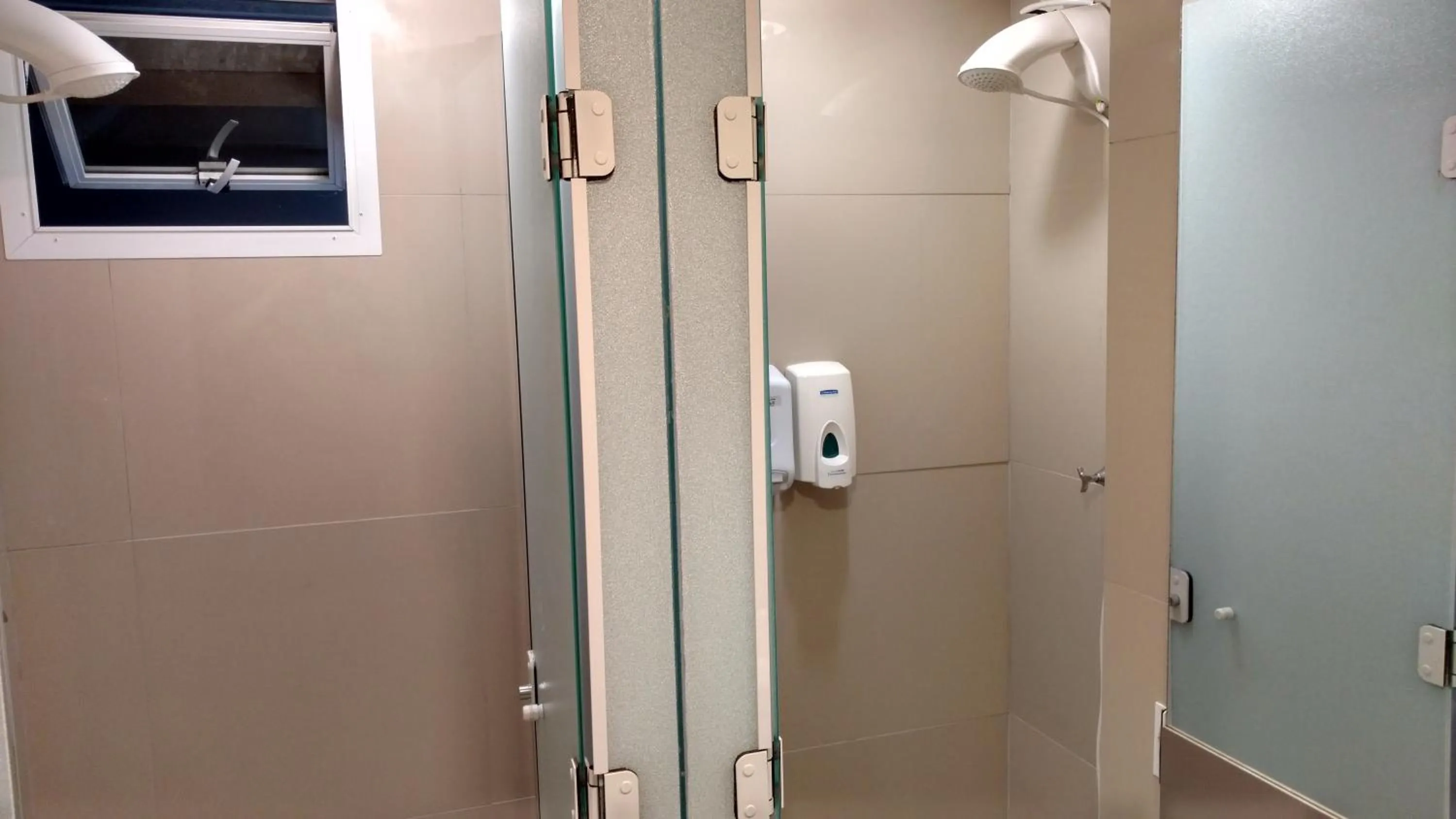 Shower in Hotel Palmas Executivo