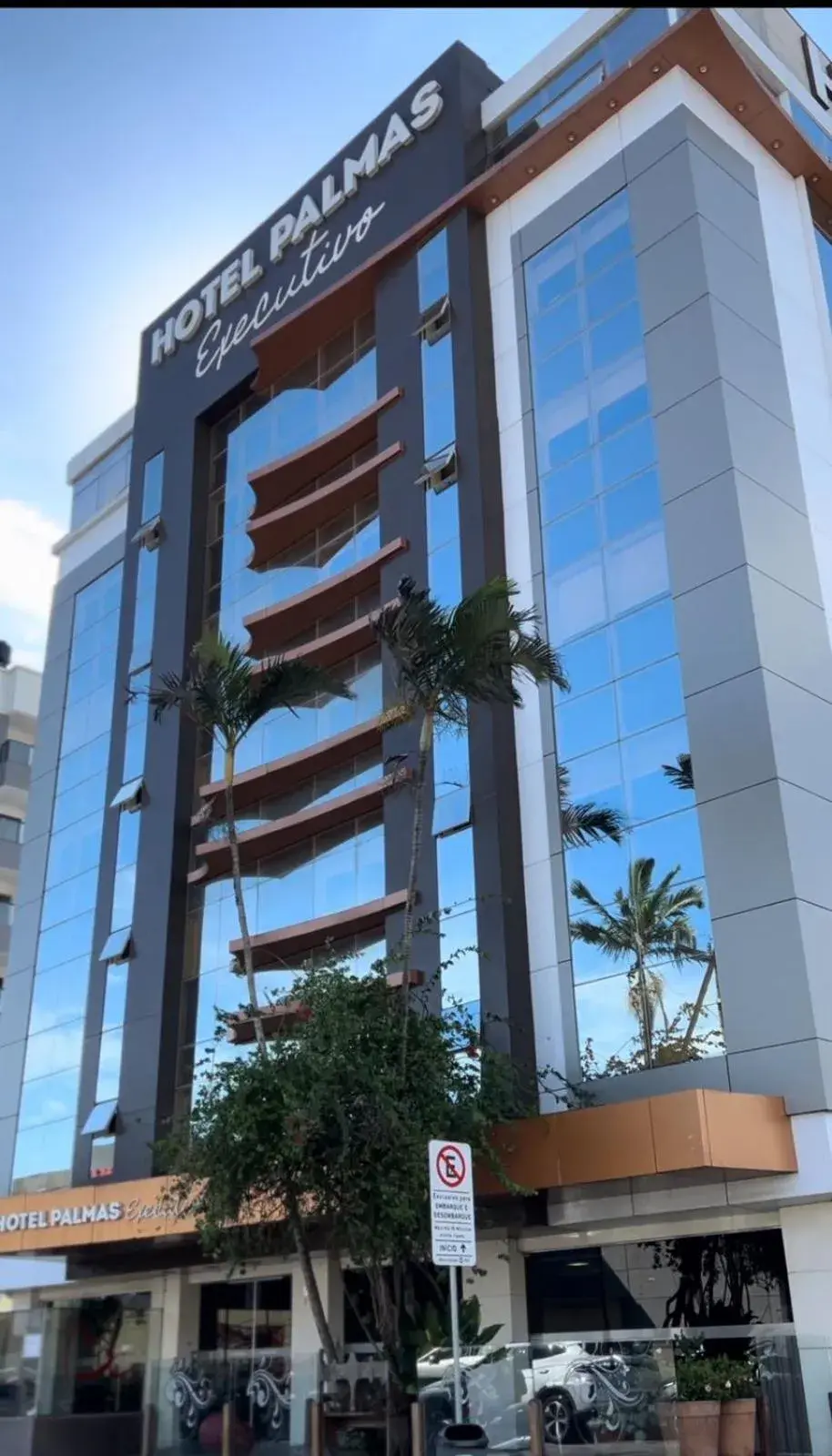 Property building in Hotel Palmas Executivo Property building in Hotel Palmas Executivo