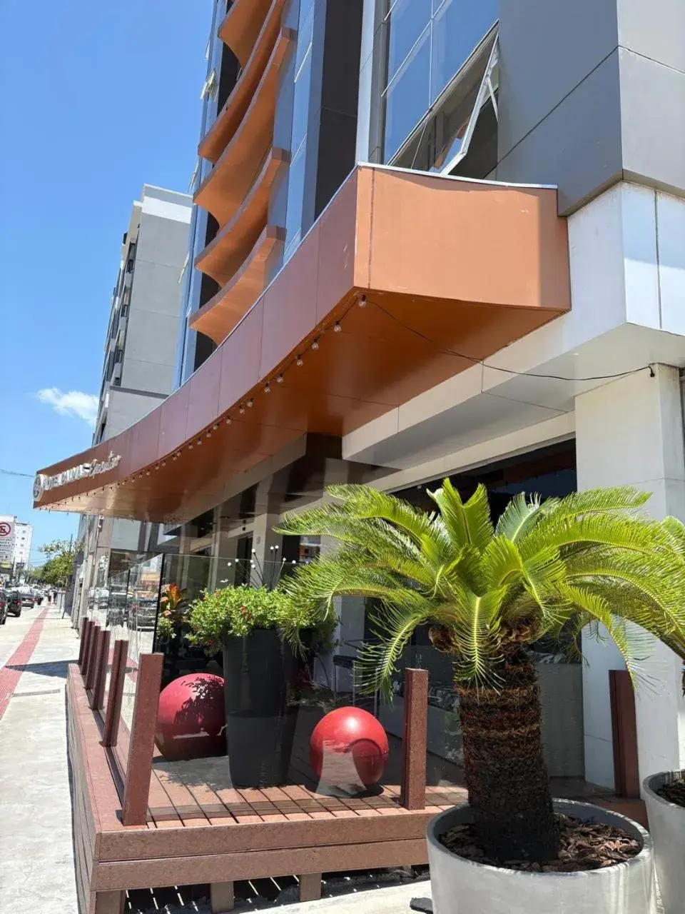 Facade/entrance in Hotel Palmas Executivo Facade/entrance in Hotel Palmas Executivo