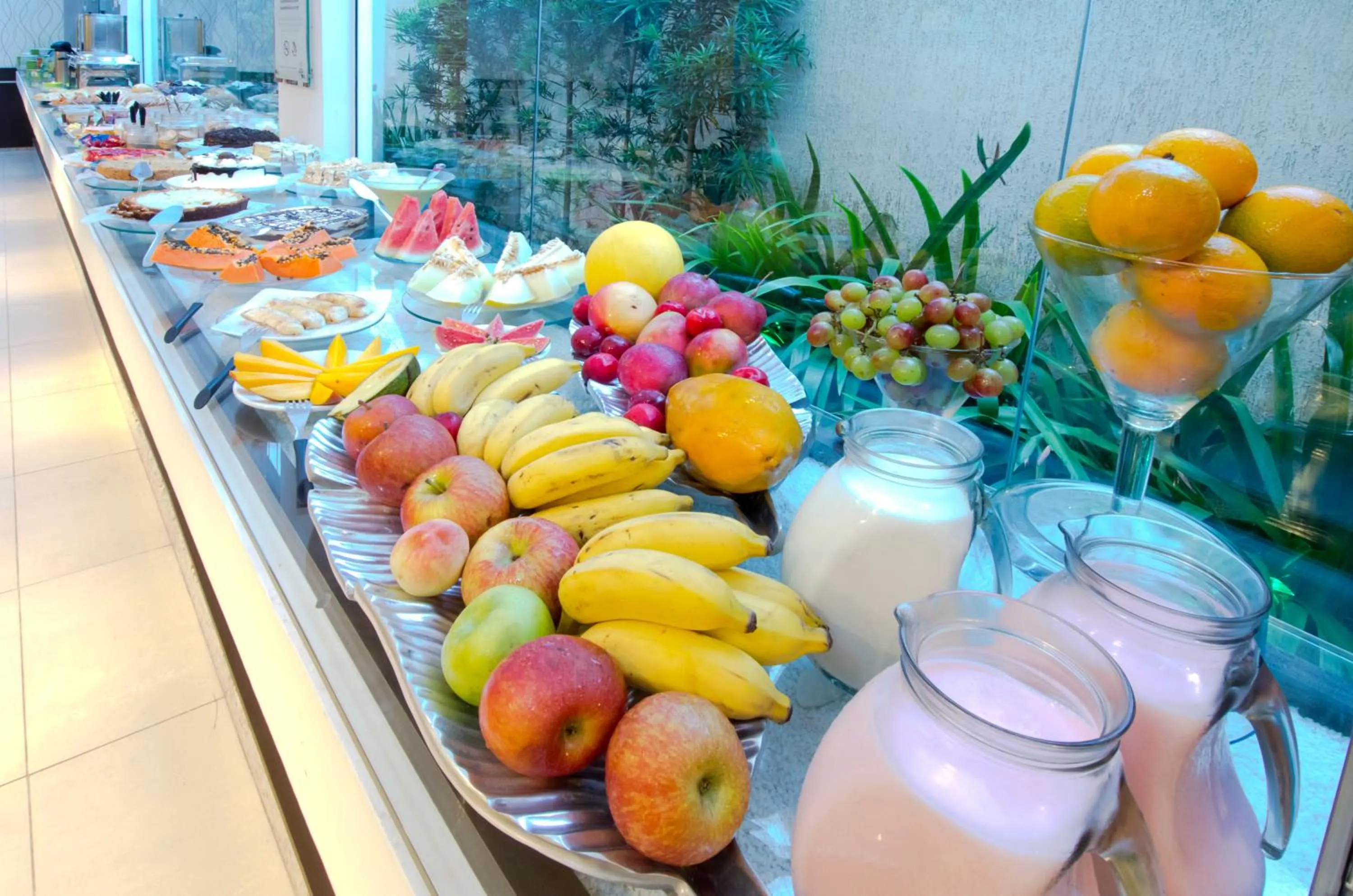 Restaurant/places to eat in Hotel Palmas Executivo