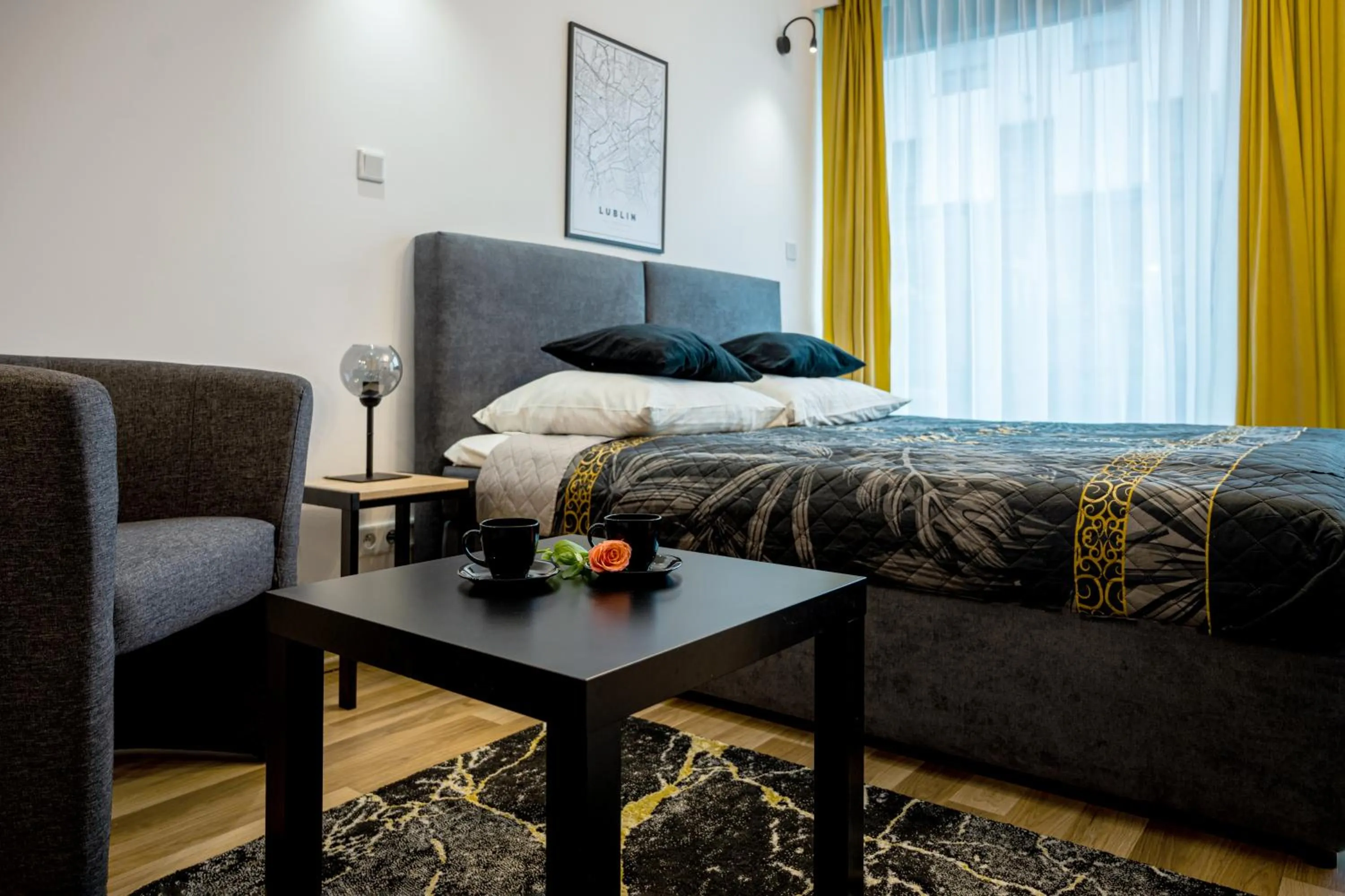 Bed in EASY RENT Apartments - Silver 8, Centrum Free Parking 24h Check-in