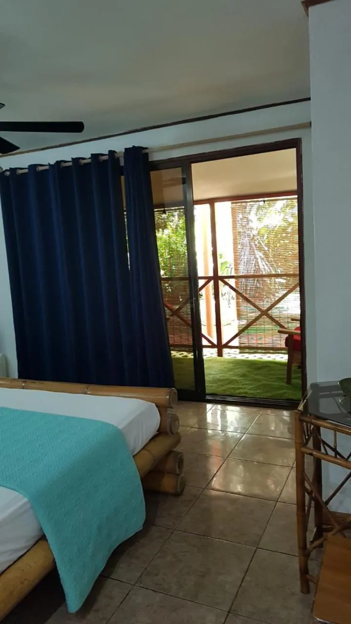 Balcony/Terrace, Bed in Hotel Bugabutik