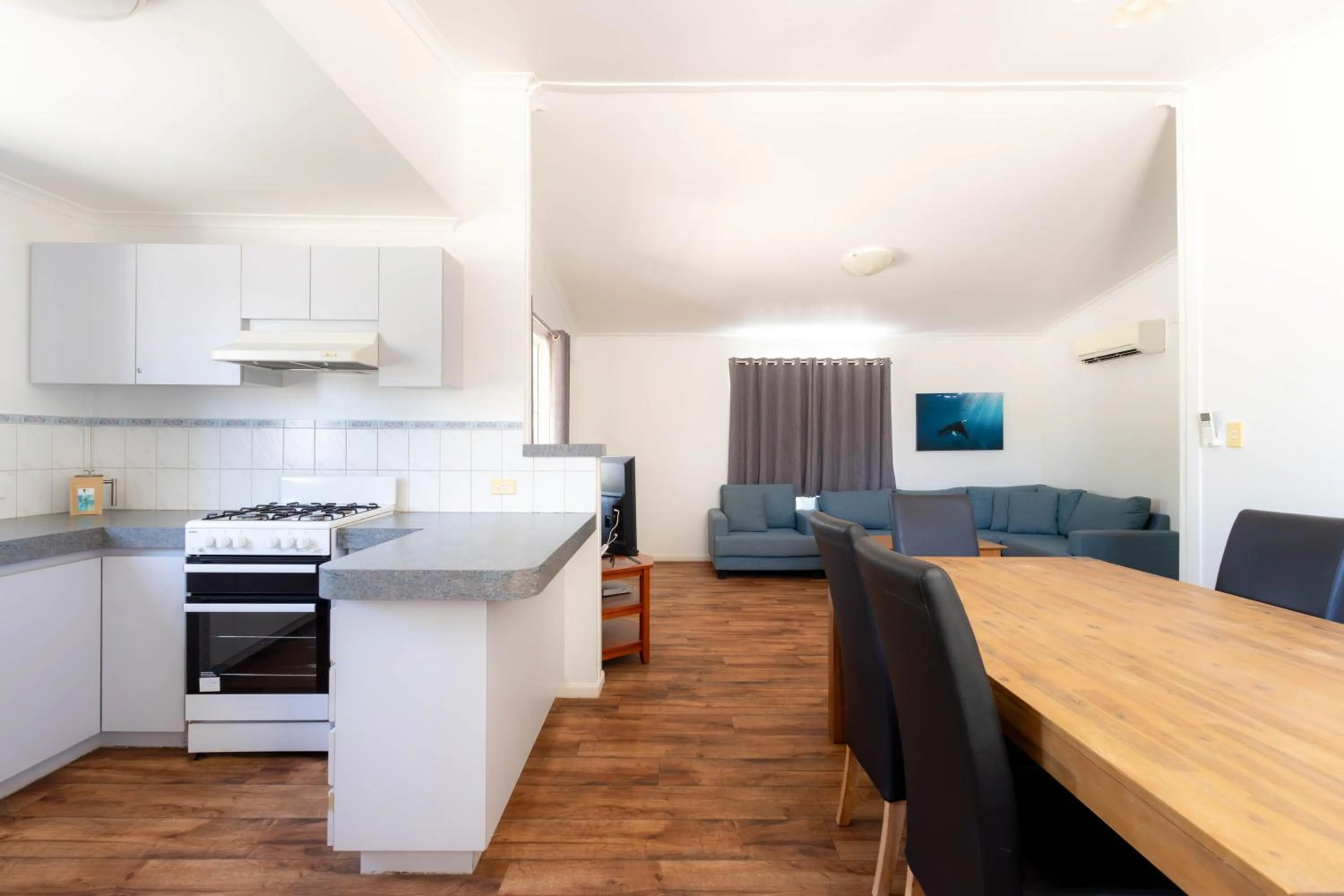 Kitchen or kitchenette in Ningaloo Caravan and Holiday Resort