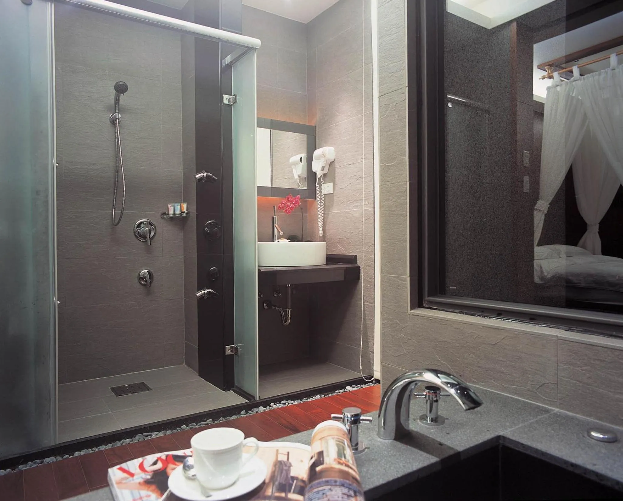 Shower in Einhan Resort