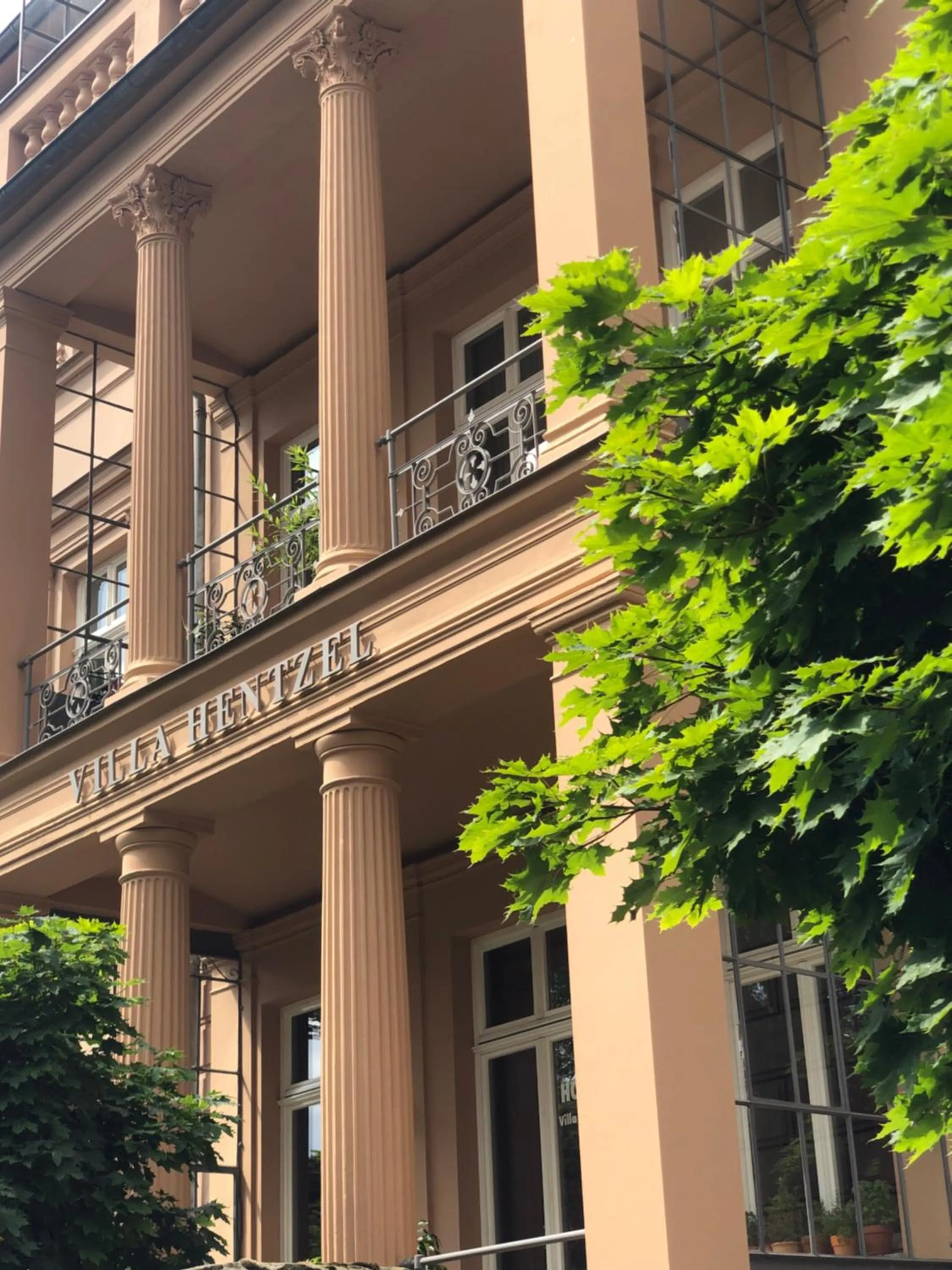 Property building in Hotel Villa Hentzel