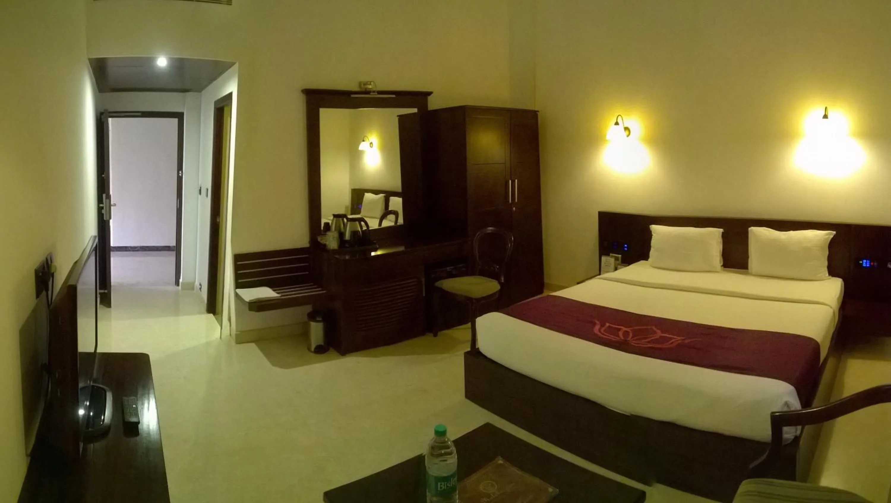 Bedroom, Bed in Lakshmi Hotel
