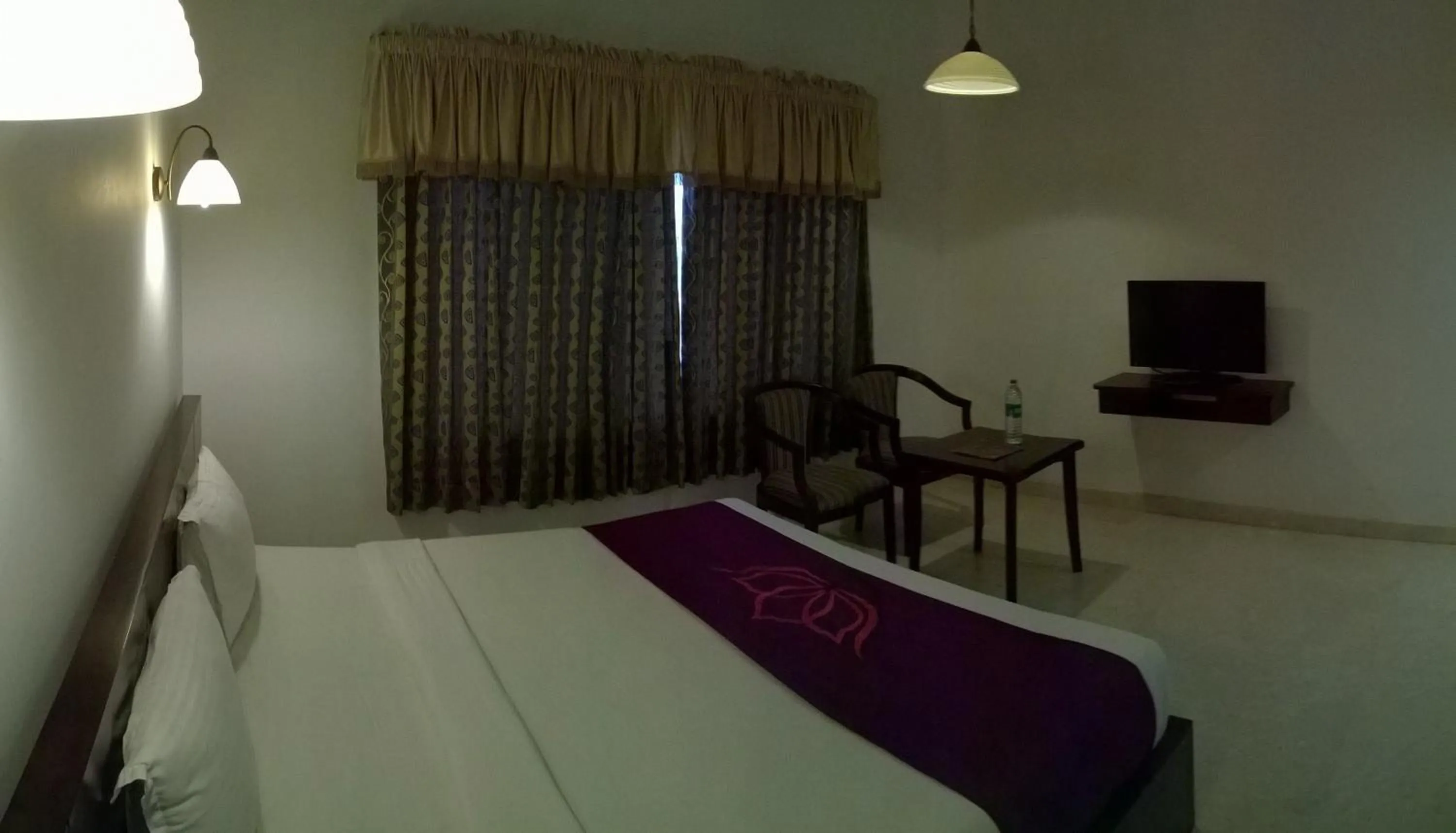 Bedroom, Bed in Lakshmi Hotel