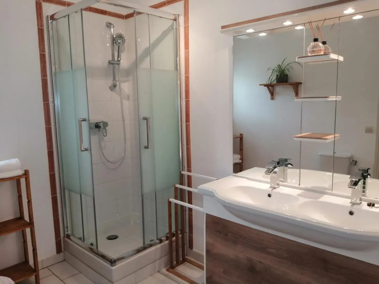 Double Room with Terrace - single occupancy in La Margottière chez isa et titi Double Room with Terrace - single occupancy in La Margottière chez isa et titi