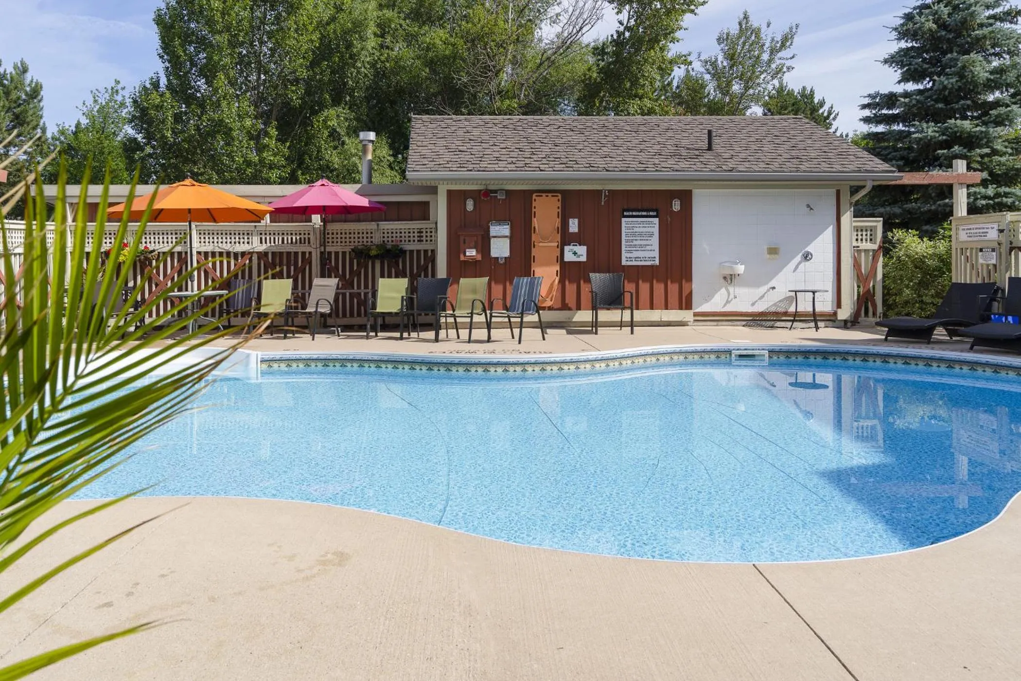 Pool view in Blue View 5 Chalet