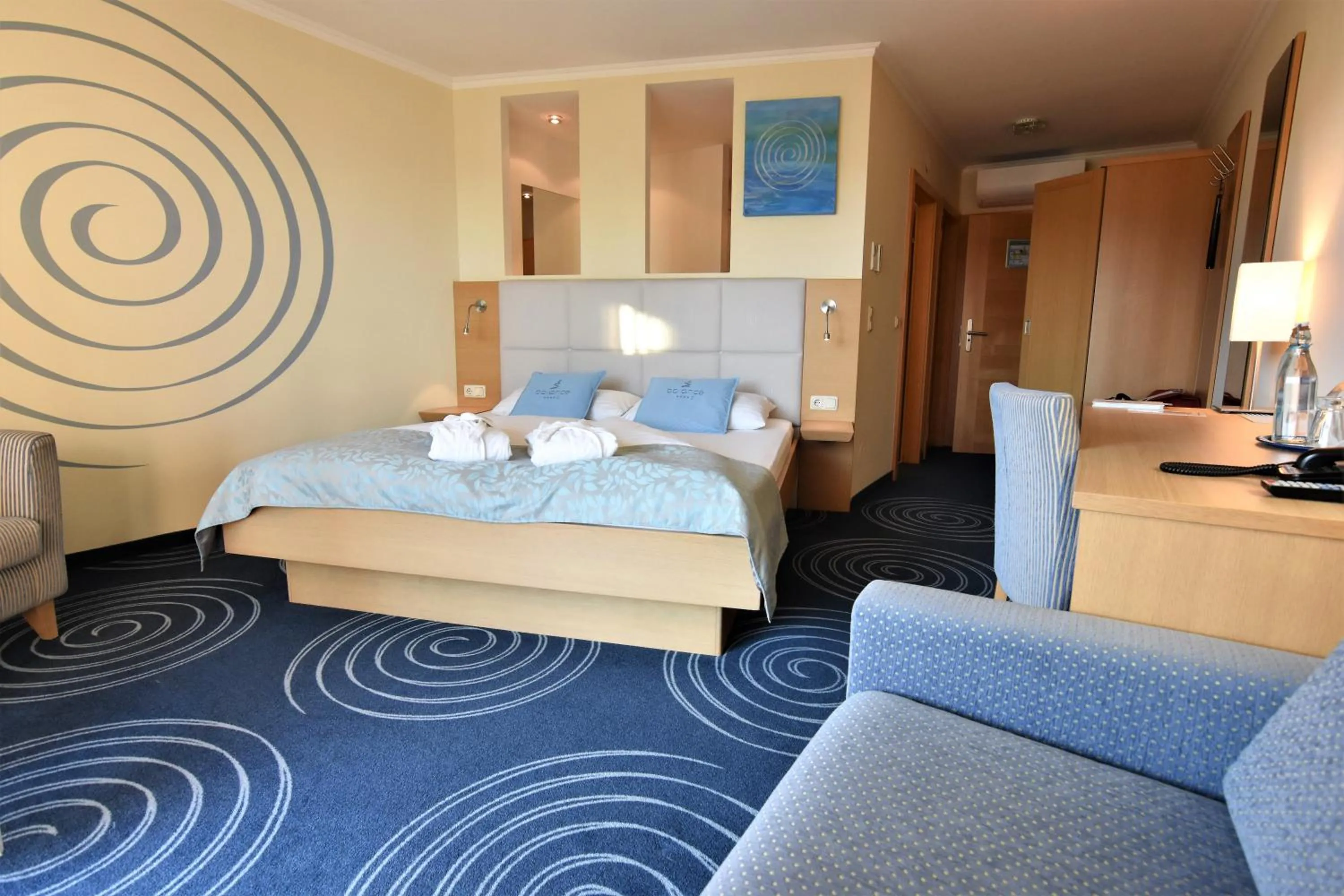 Photo of the whole room, Bed in das Balance - Spa & Golf Hotel am Wörthersee