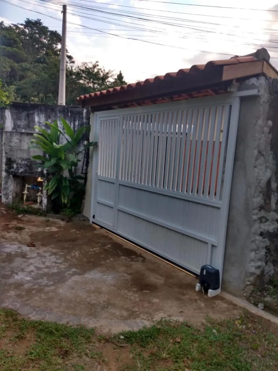 Facade/entrance in Piscina climatizada, jacuzzi e com grande área verde