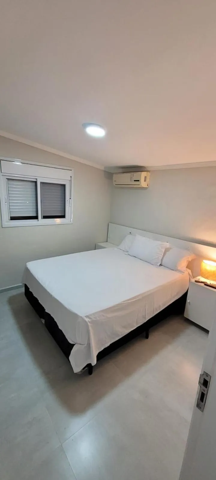 Bedroom, Bed in Piscina climatizada, jacuzzi e com grande área verde