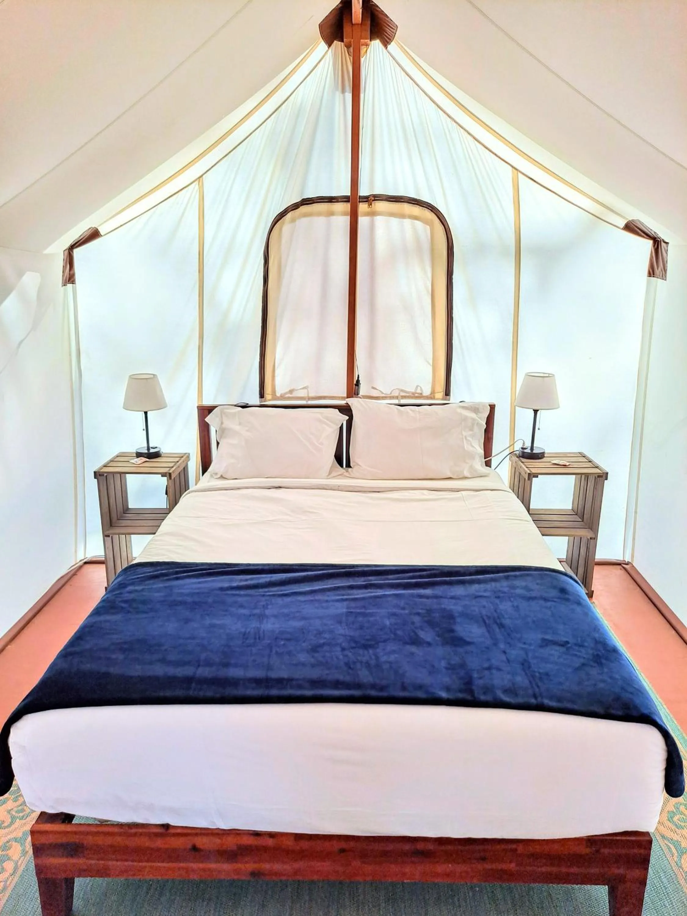 Photo of the whole room, Bed in Wildhaven Sonoma Glamping