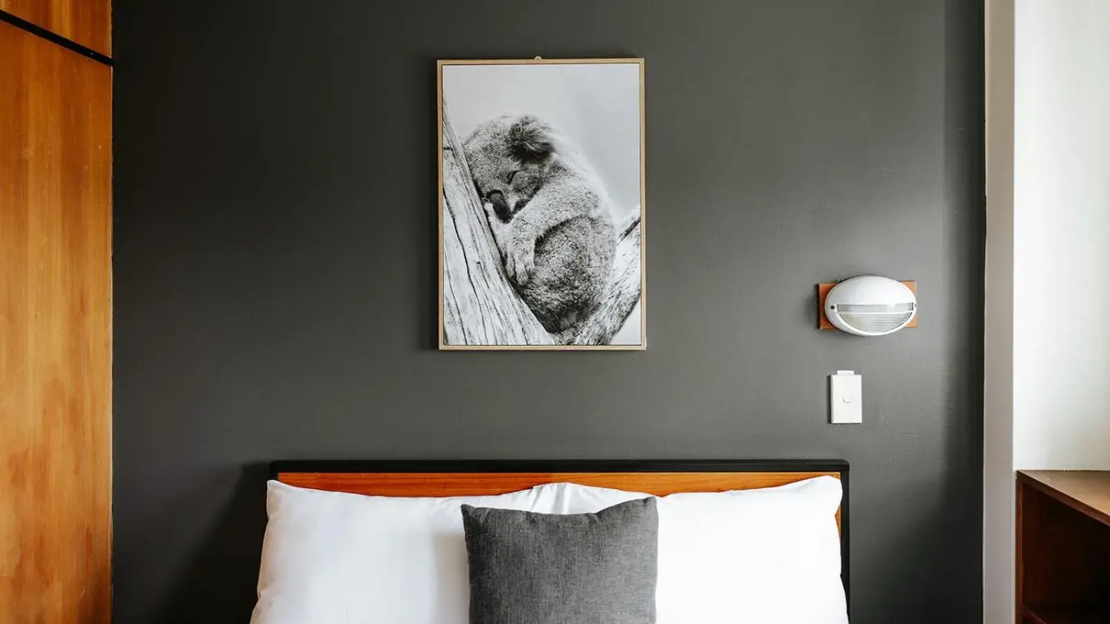 Bed in Canberra Accommodation Centre Bed in Canberra Accommodation Centre