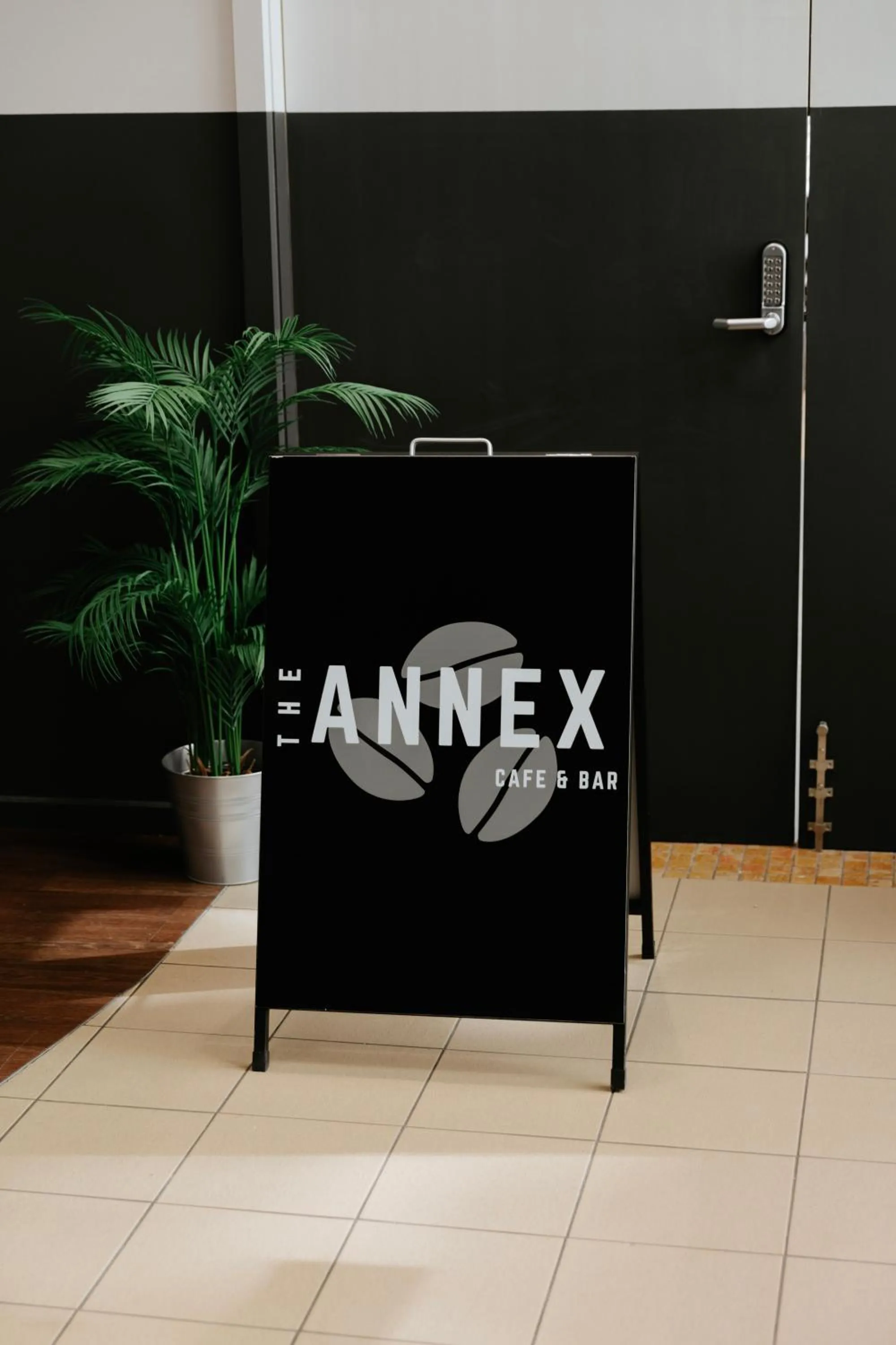 Restaurant/places to eat in Canberra Accommodation Centre